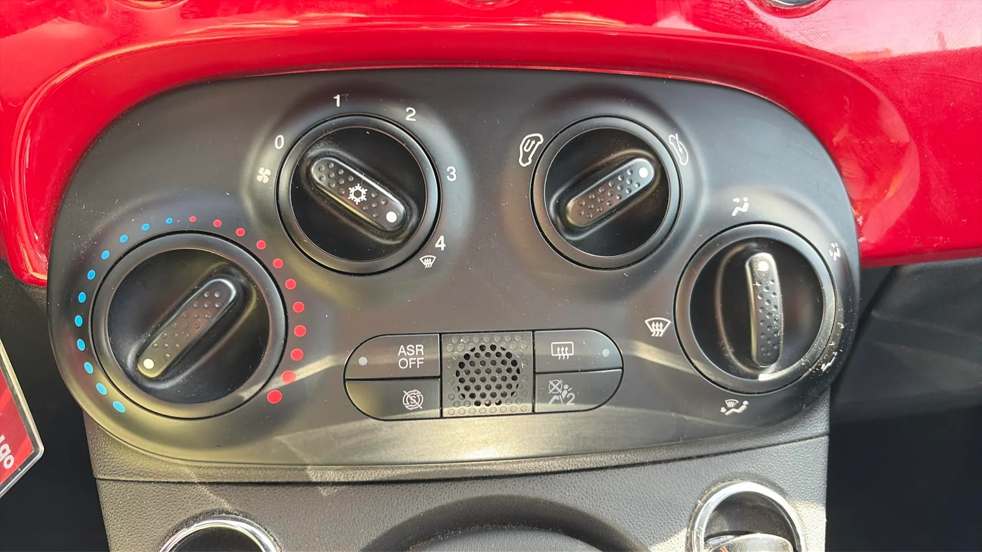 Fiat 500 Club 1.0 Hybrid - foto 15