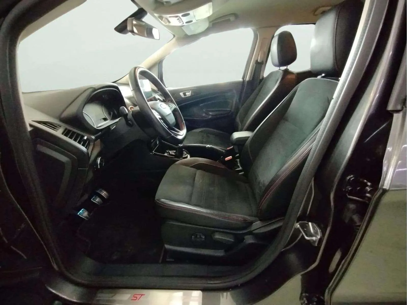 Ford EcoSport 1.0T EcoBoost ST Line - foto 13