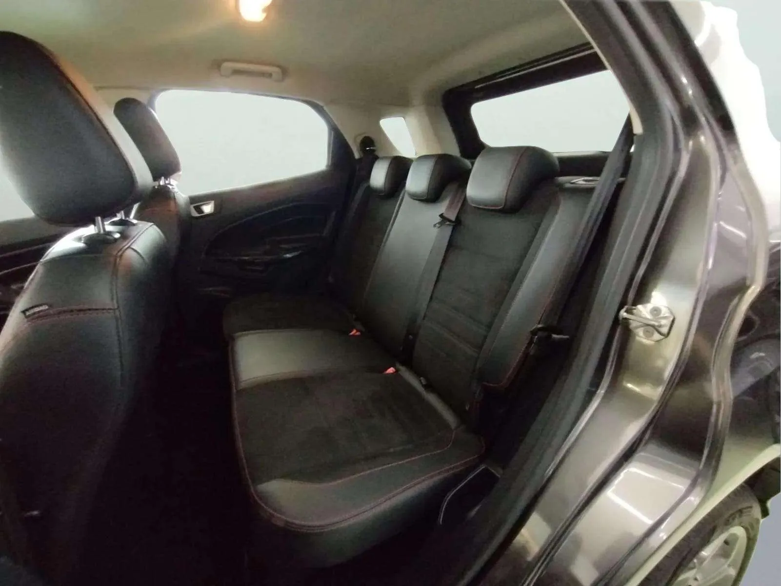 Ford EcoSport 1.0T EcoBoost ST Line - foto 14