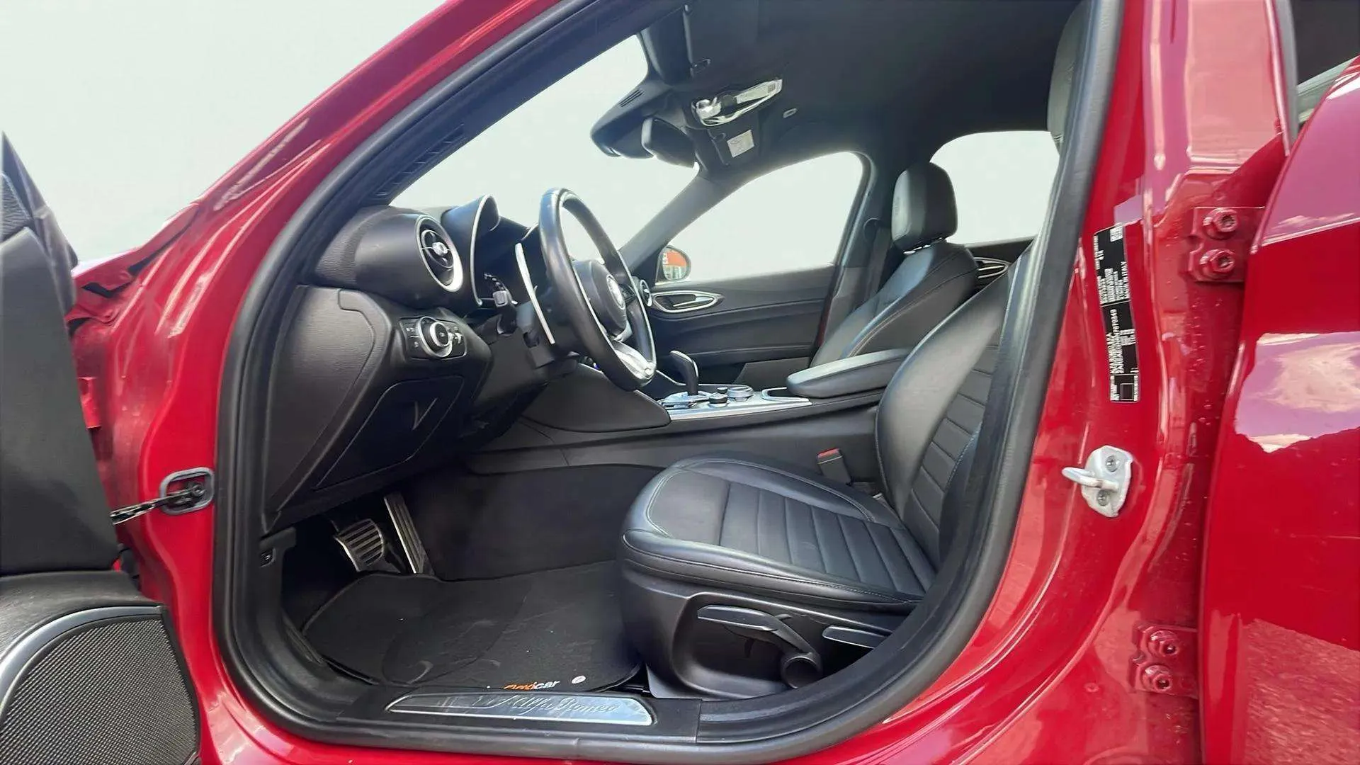 Alfa Romeo Giulia 2.0 Gasolina Sprint RWD - foto 13