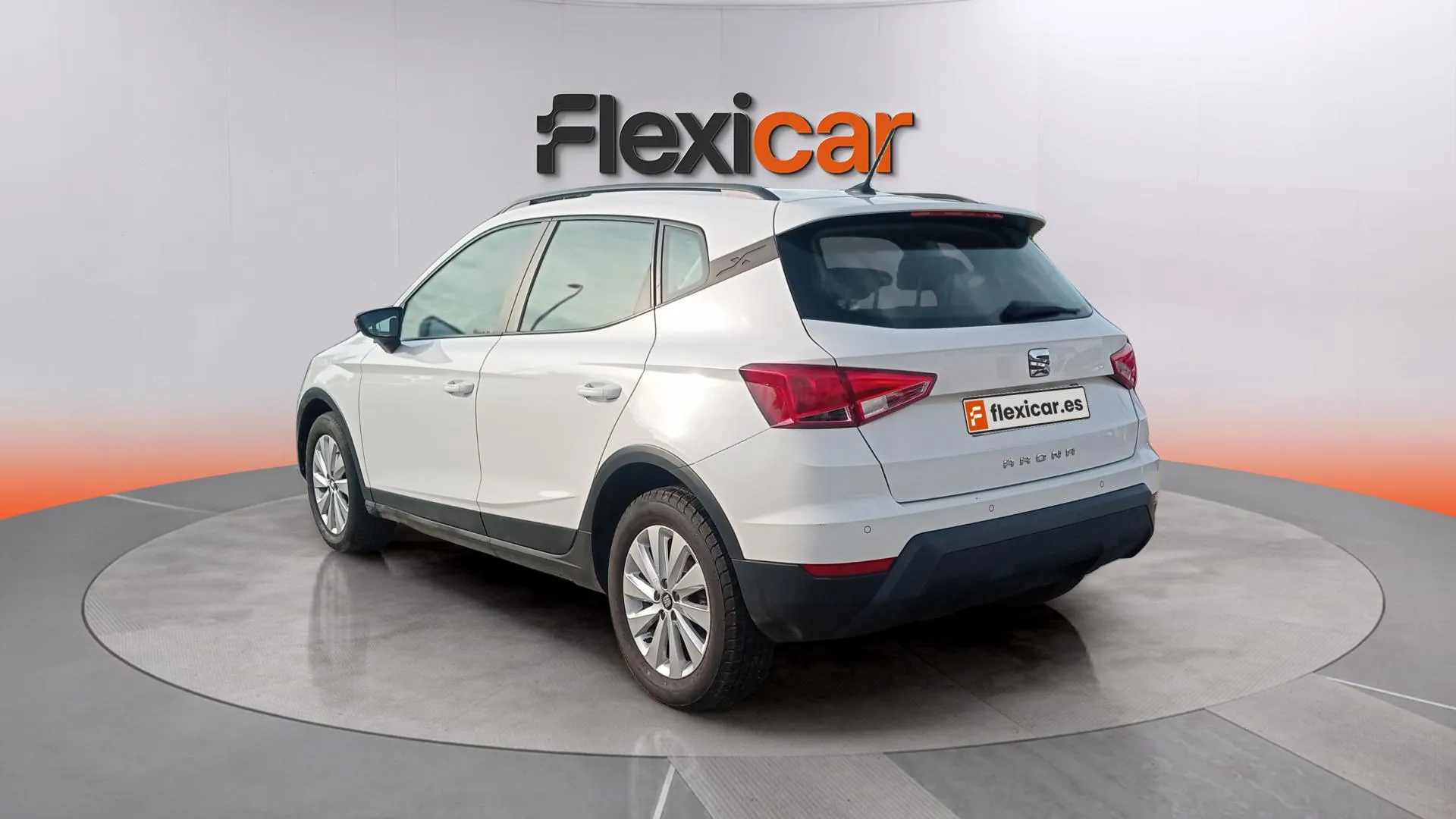 SEAT Arona 1.0 TSI DSG Style - foto 8