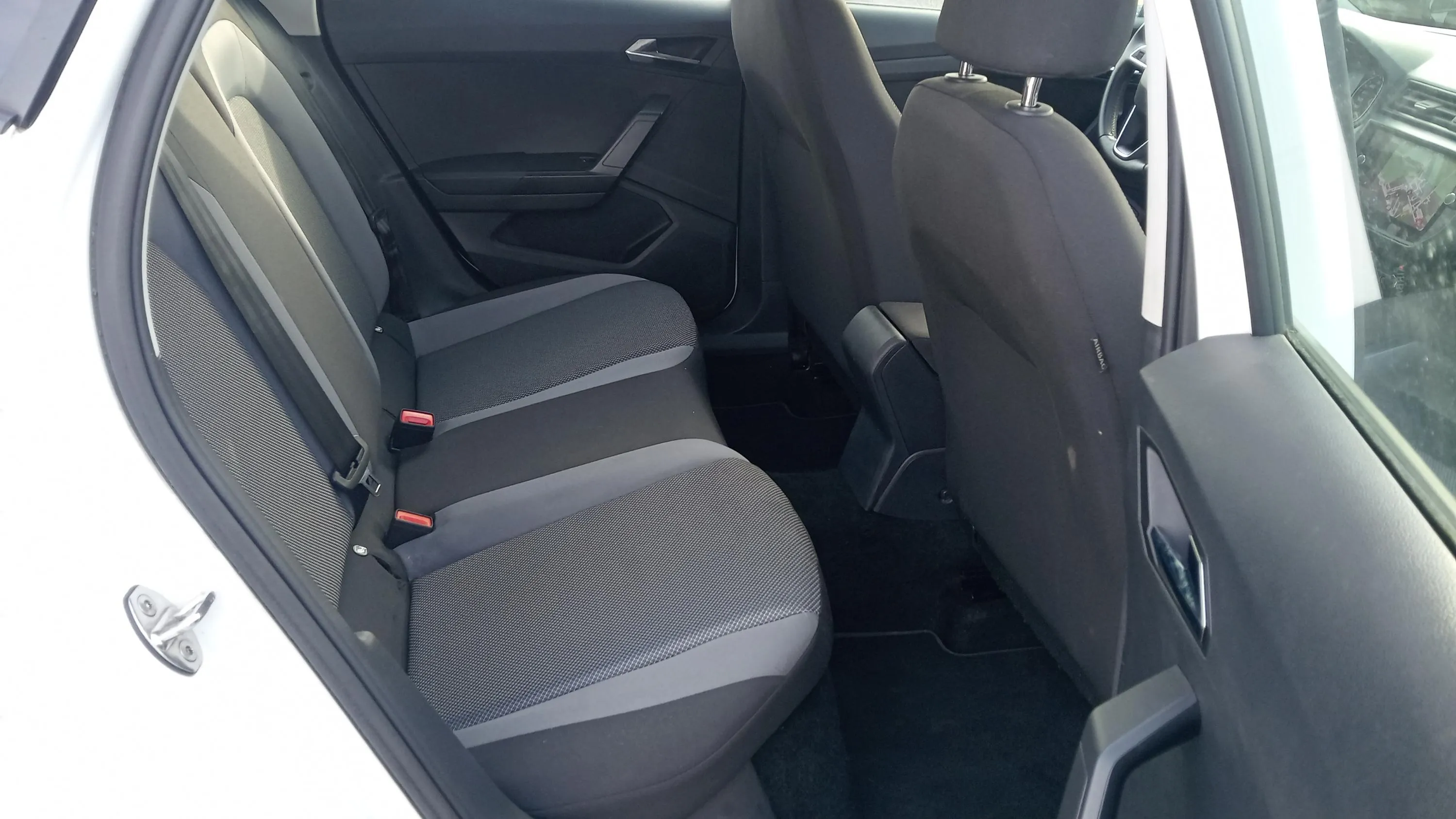 SEAT Arona 1.0 TSI DSG Style - foto 19