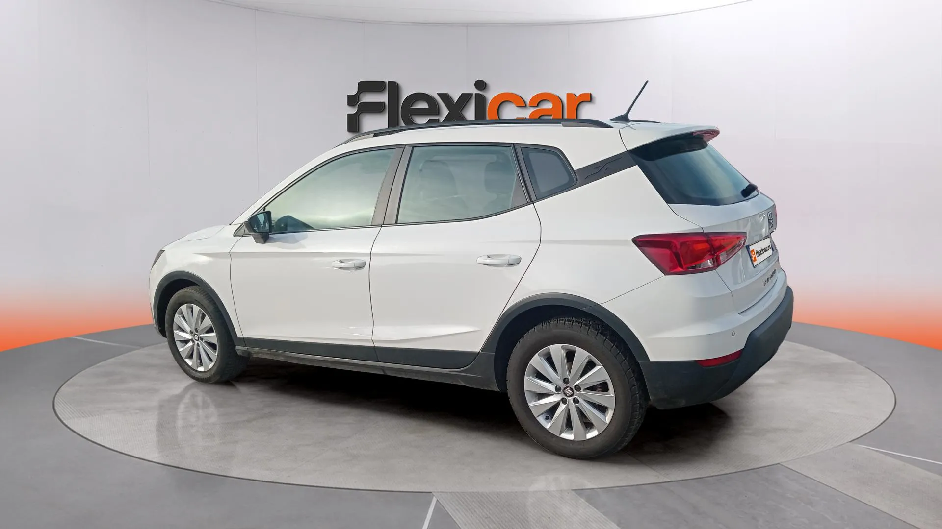 SEAT Arona 1.0 TSI DSG Style - foto 7