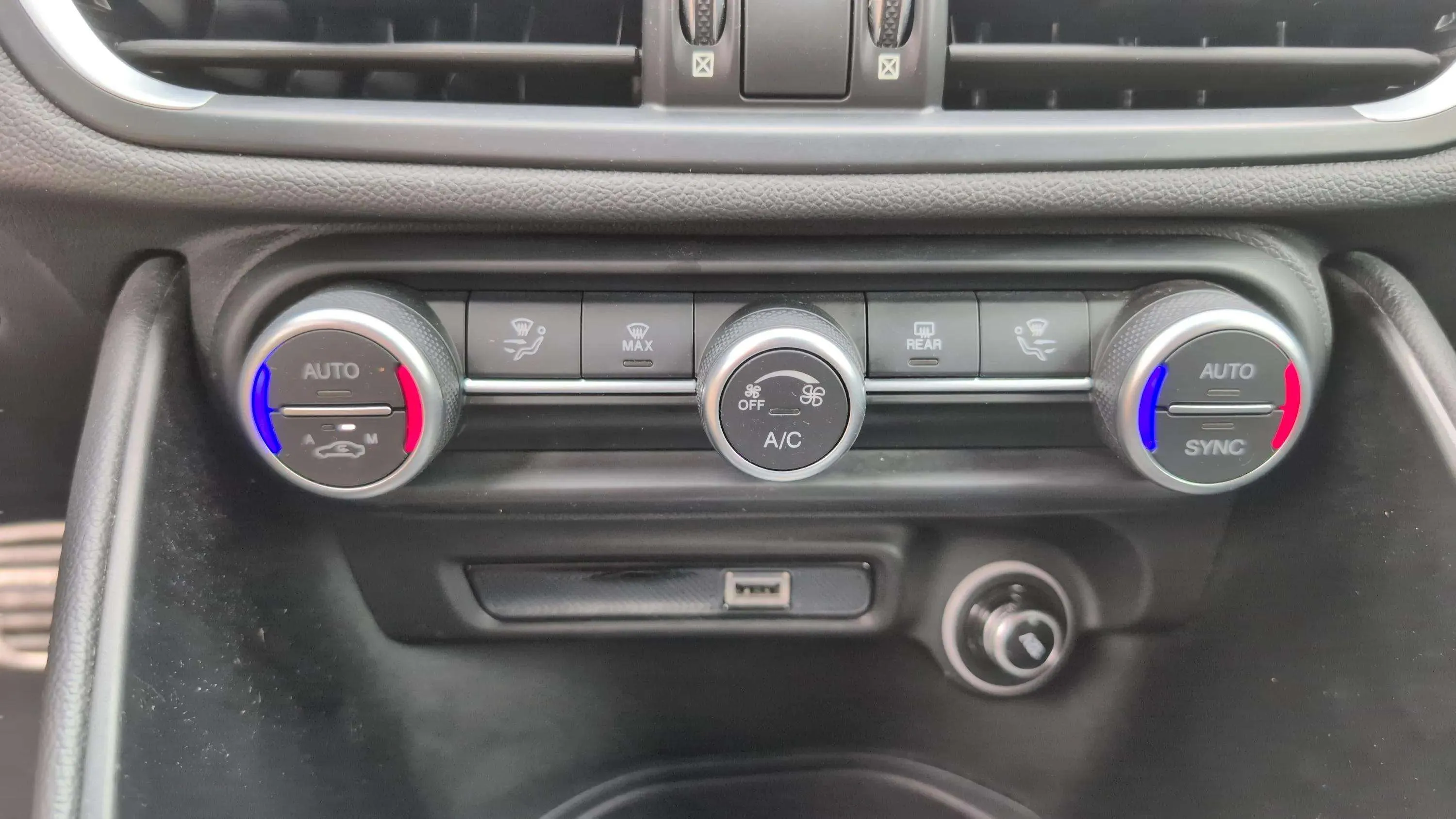 Alfa Romeo Giulia 2.2 Diesel Sprint RWD - foto 19