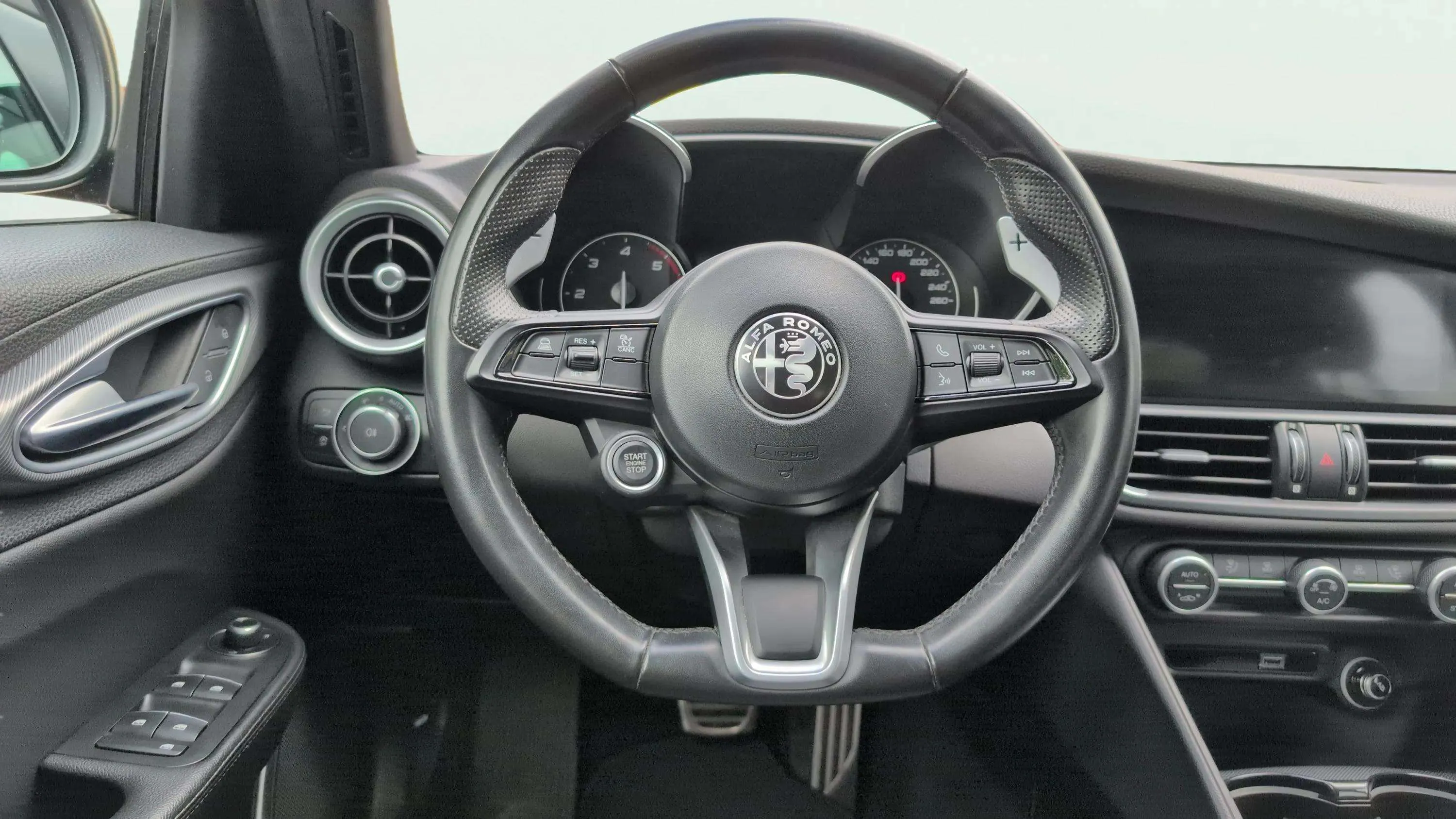 Alfa Romeo Giulia 2.2 Diesel Sprint RWD - foto 11