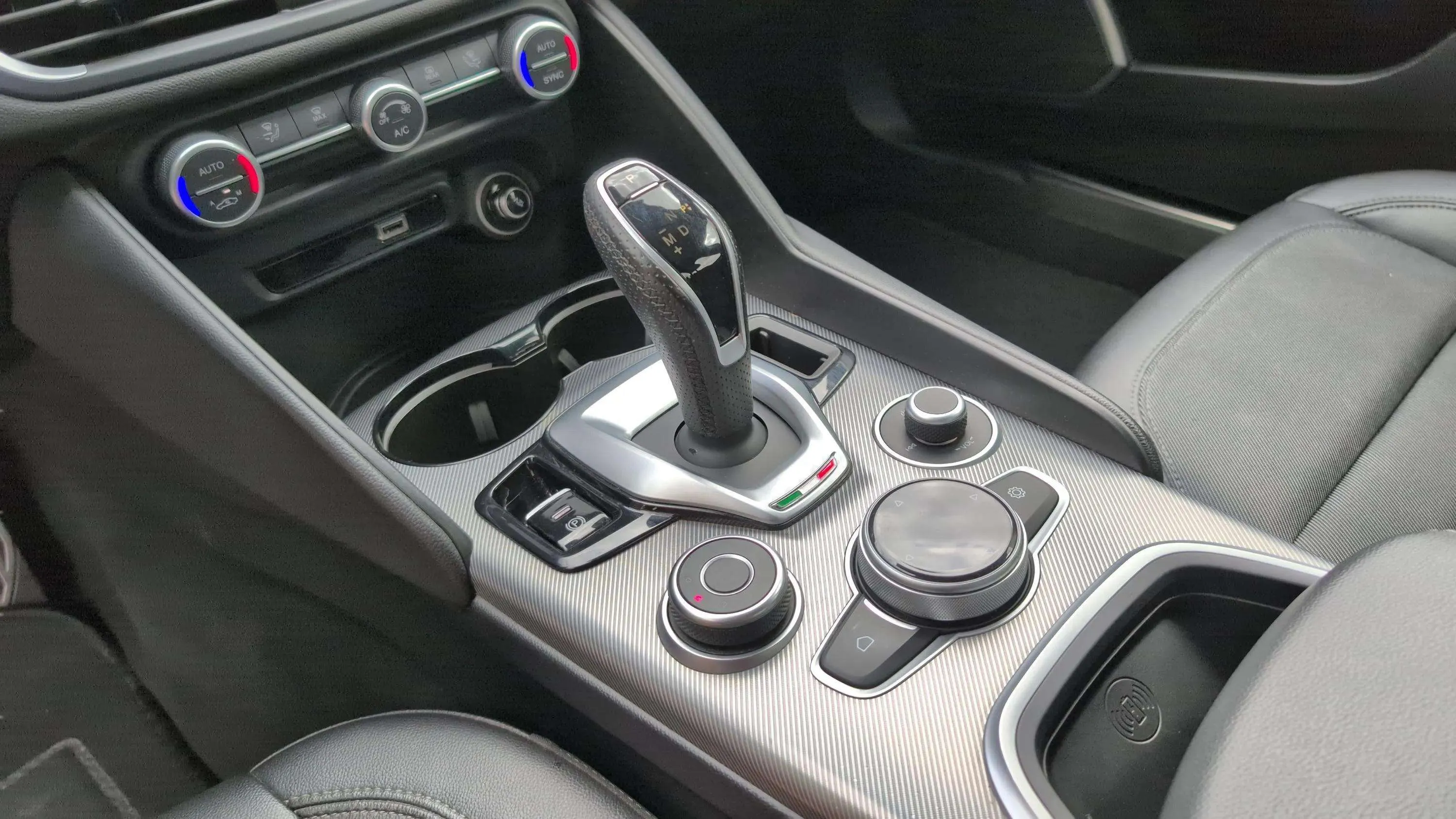 Alfa Romeo Giulia 2.2 Diesel Sprint RWD - foto 21