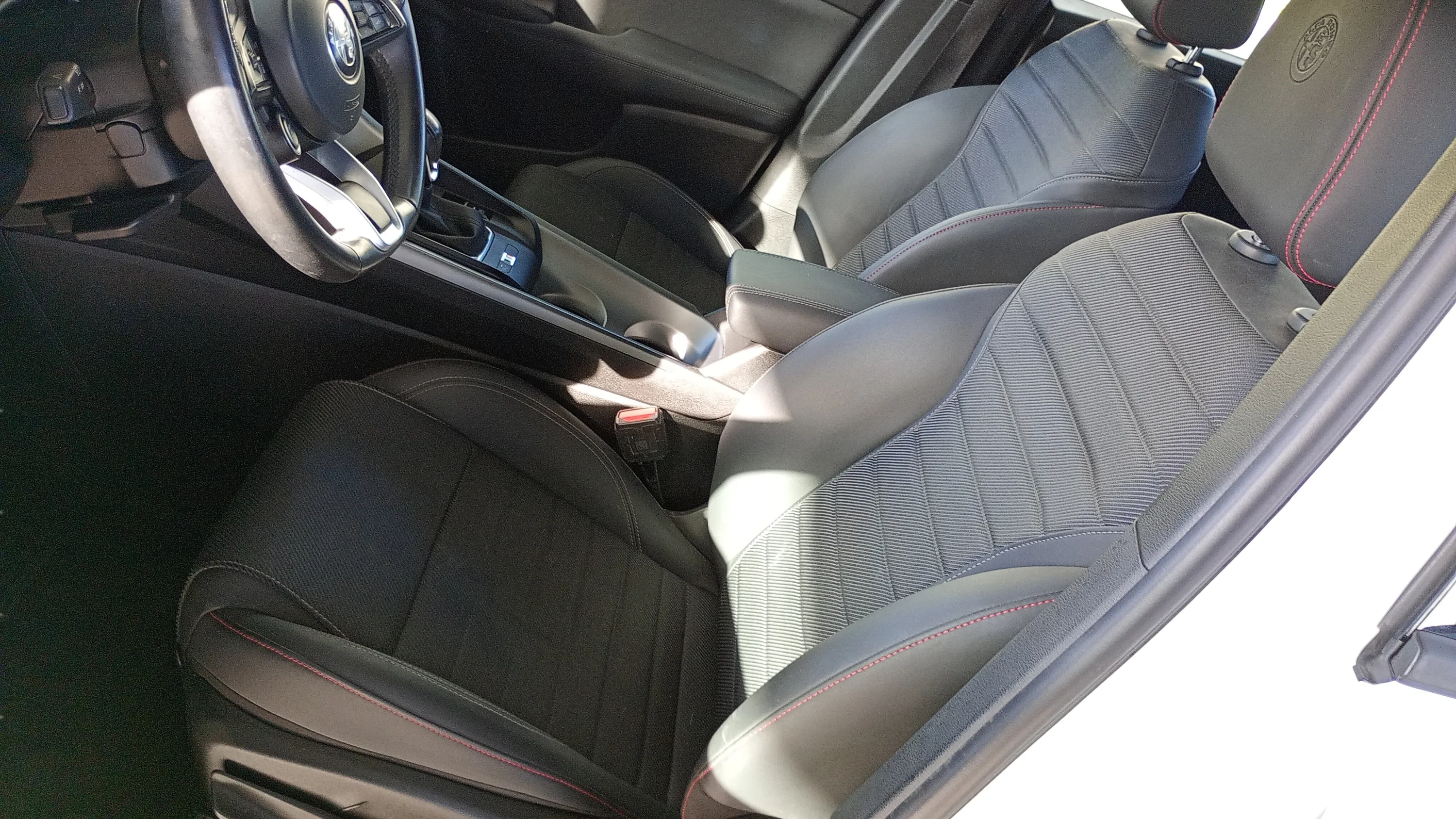 Alfa Romeo Tonale 1.5 MHEV Gasolina Sprint FWD - foto 23