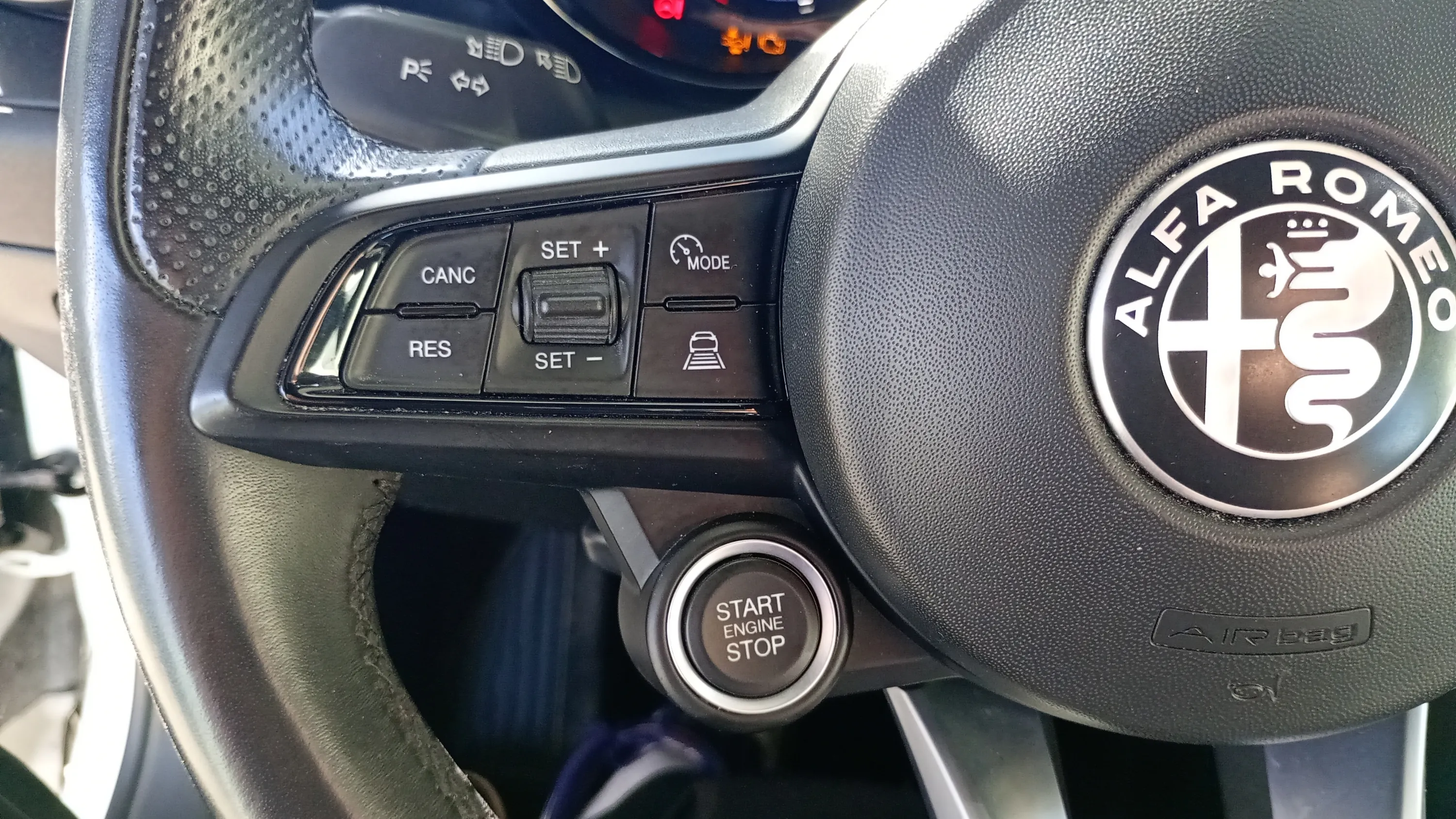 Alfa Romeo Tonale 1.5 MHEV Gasolina Sprint FWD - foto 13