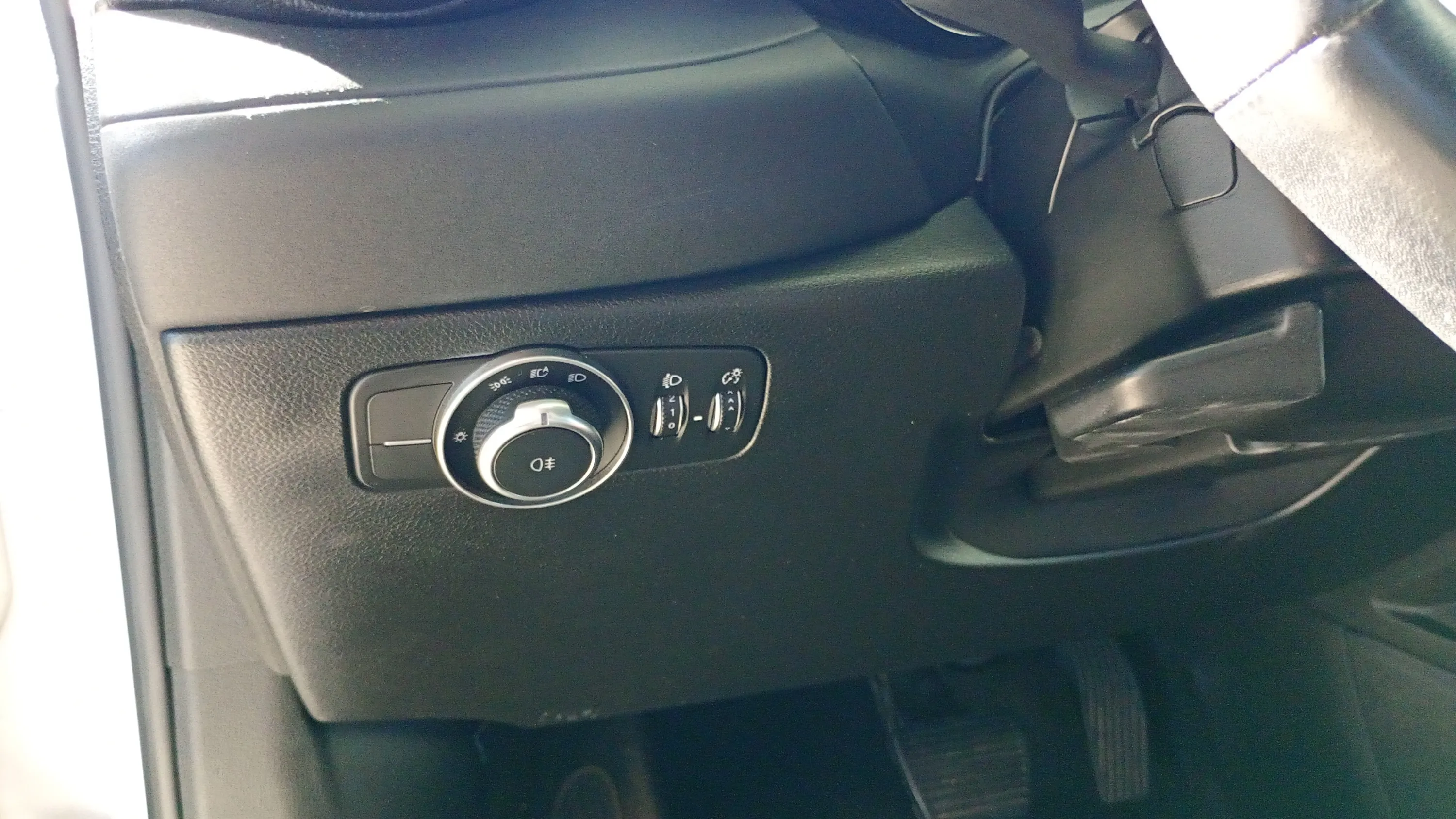 Alfa Romeo Tonale 1.5 MHEV Gasolina Sprint FWD - foto 11