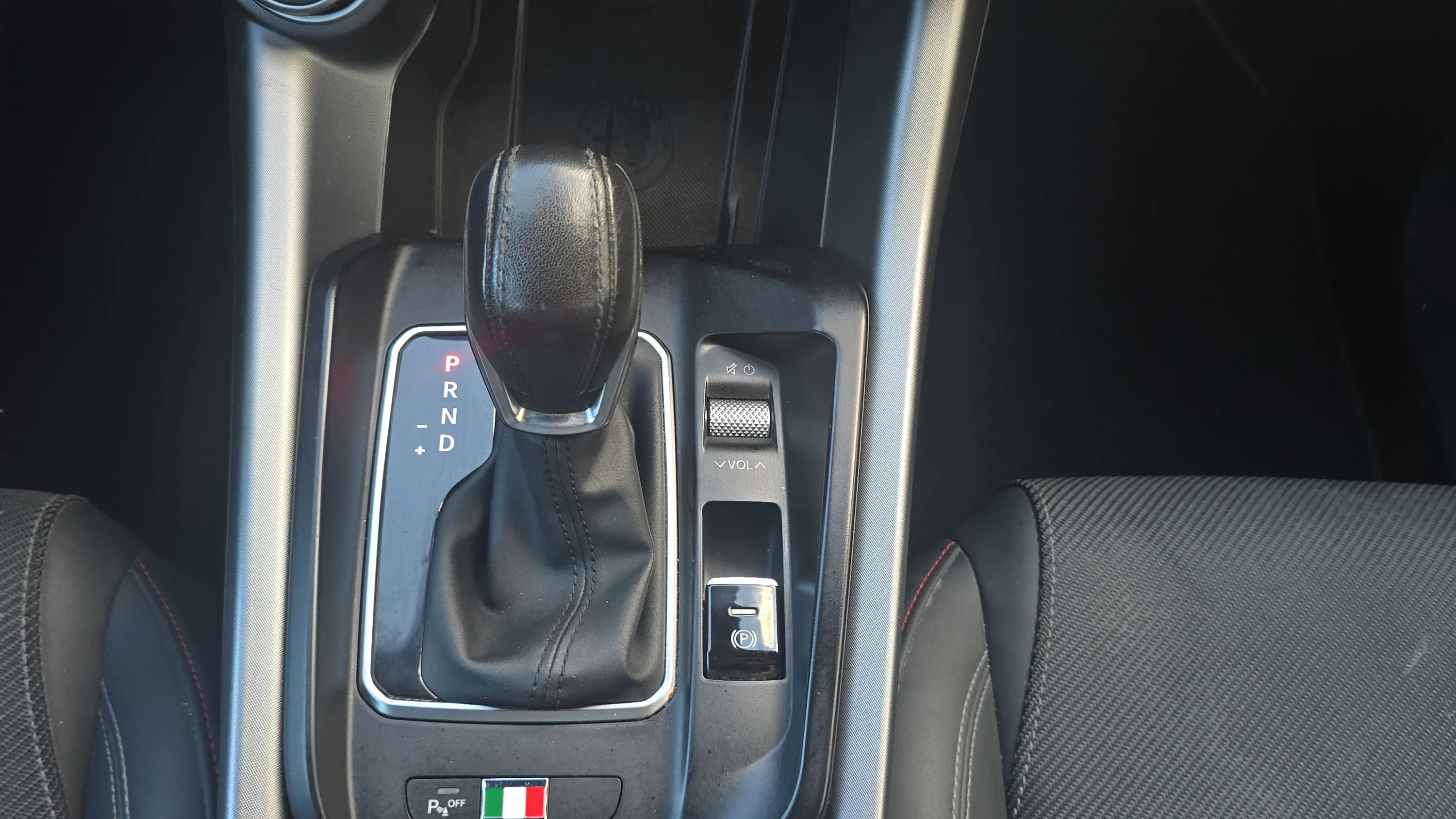Alfa Romeo Tonale 1.5 MHEV Gasolina Speciale FWD - foto 10