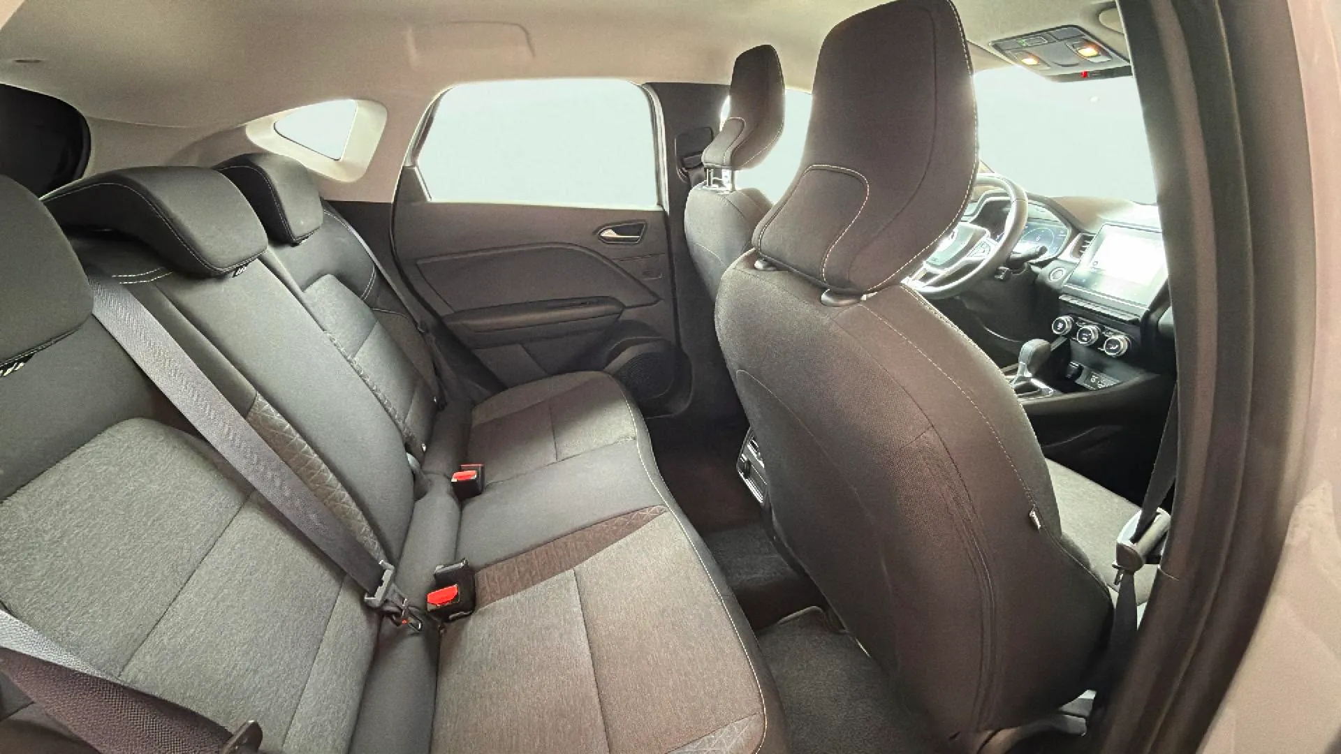 Renault Captur evolution E-Tech full hybr - foto 9