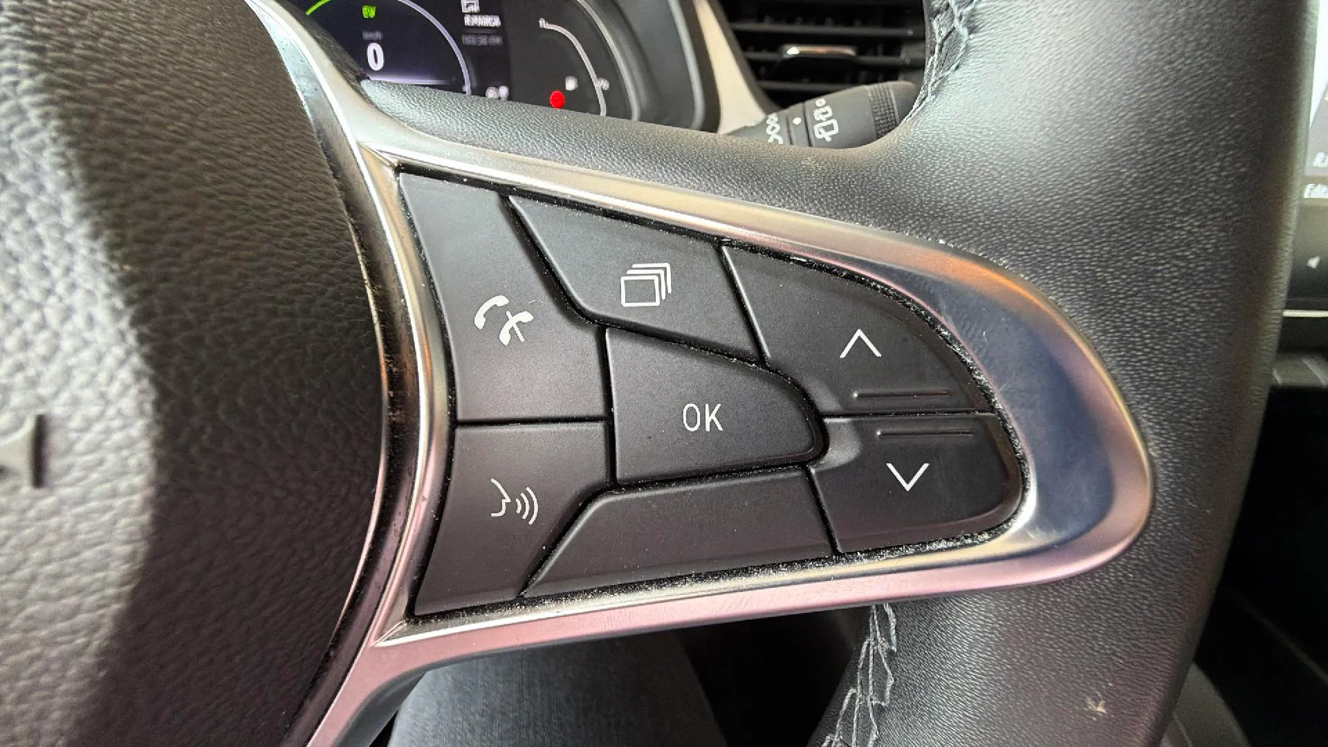 Renault Captur evolution E-Tech full hybr - foto 23