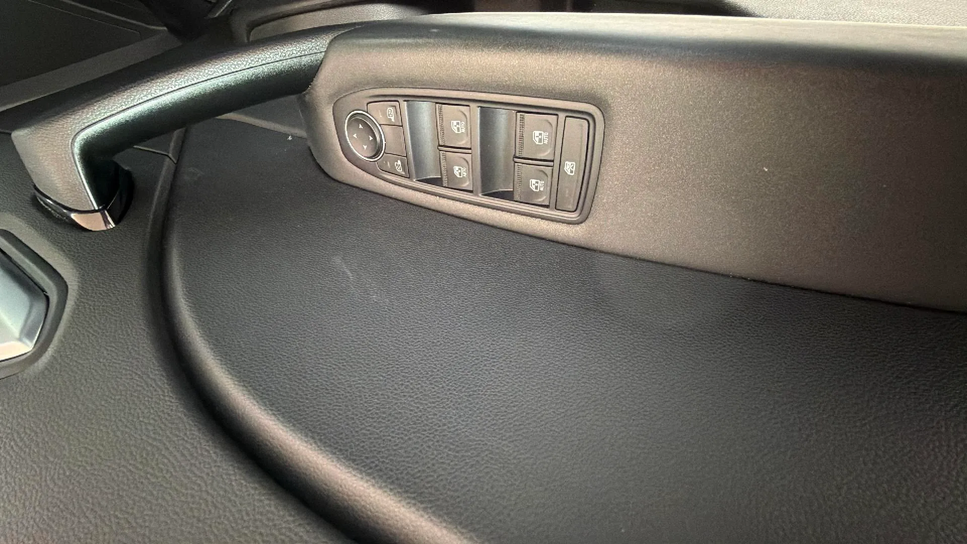 Renault Captur evolution E-Tech full hybr - foto 18