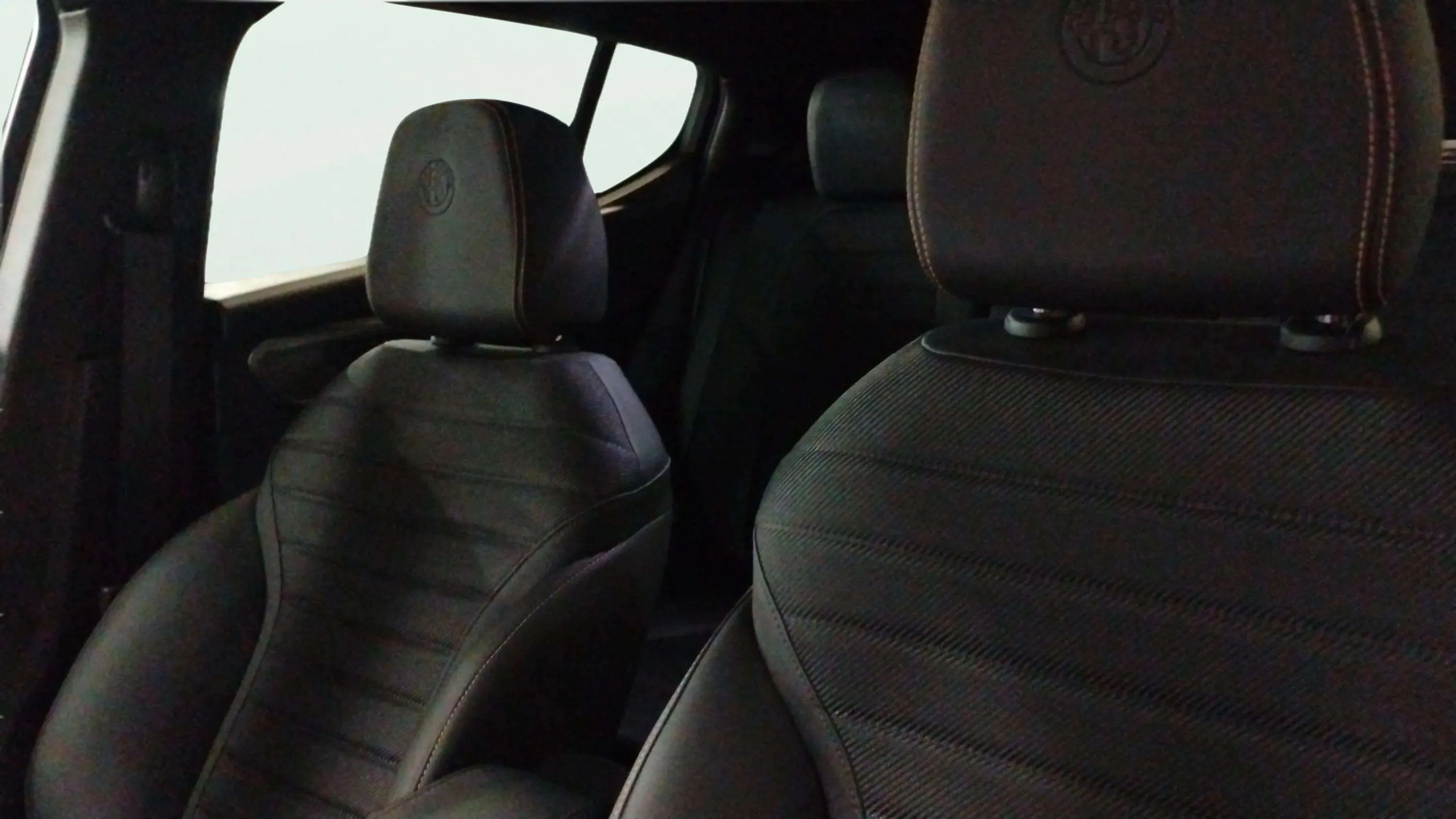 Alfa Romeo Tonale 1.3 MultiAir PHEV Speciale Q4 - foto 10