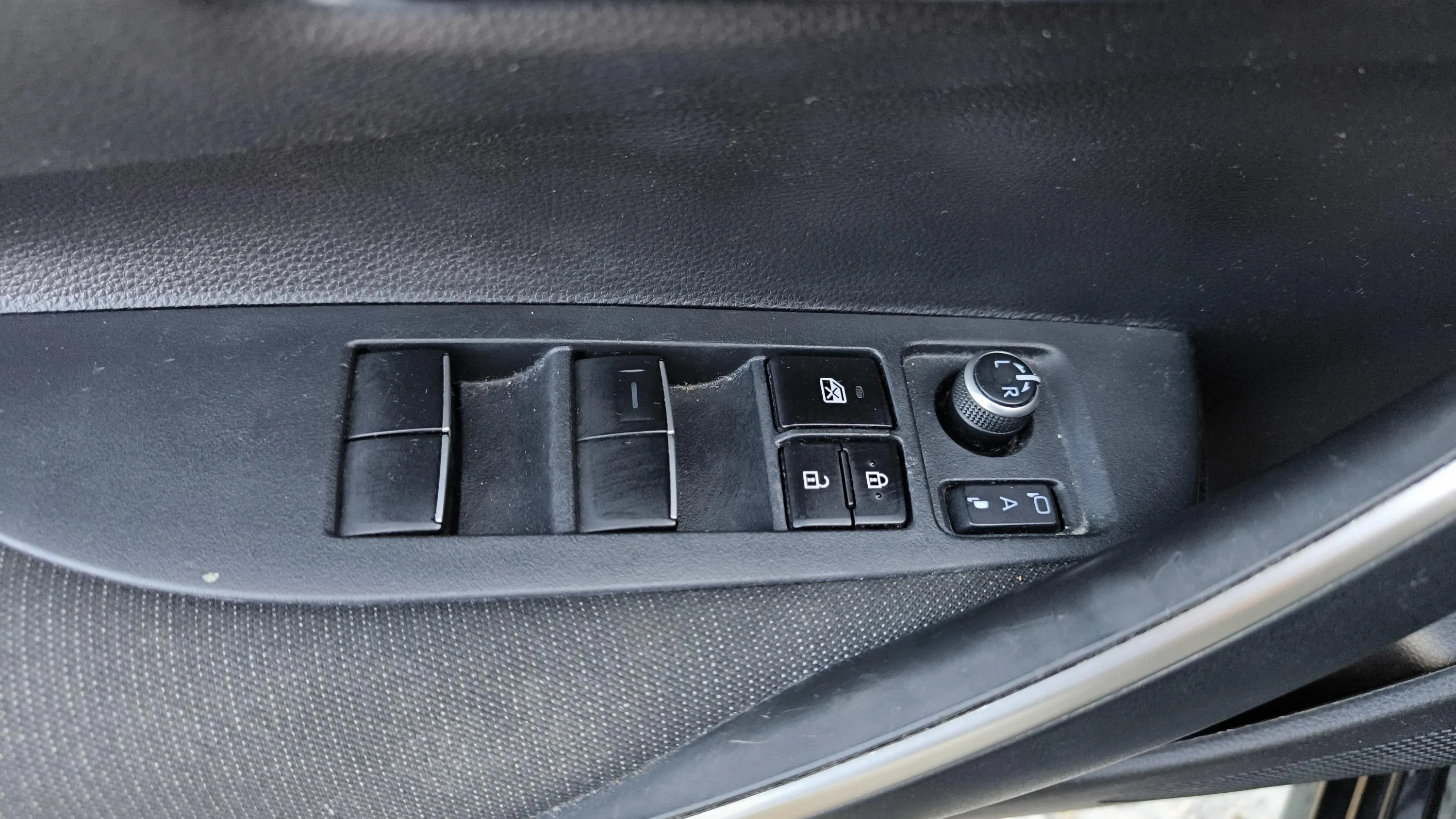 Toyota Corolla 140H Active Plus - foto 12