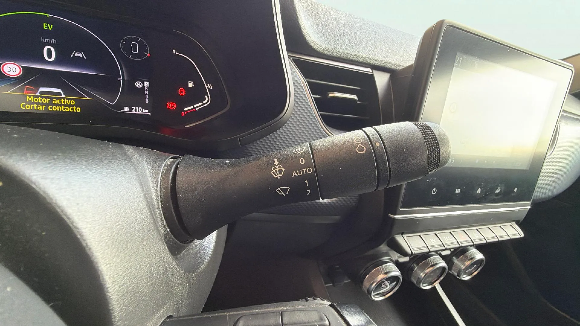 Renault Arkana Evolution E-Tech full hybrid - foto 22