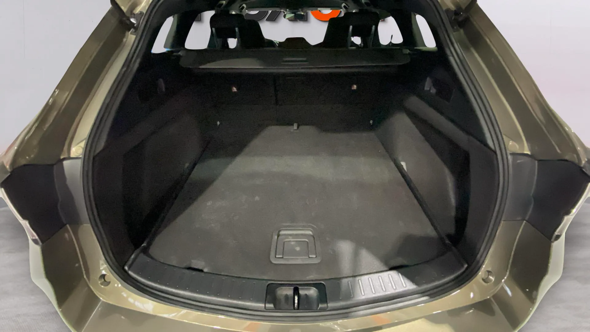 Suzuki Swace 1.8 GLE Hybrid - foto 9