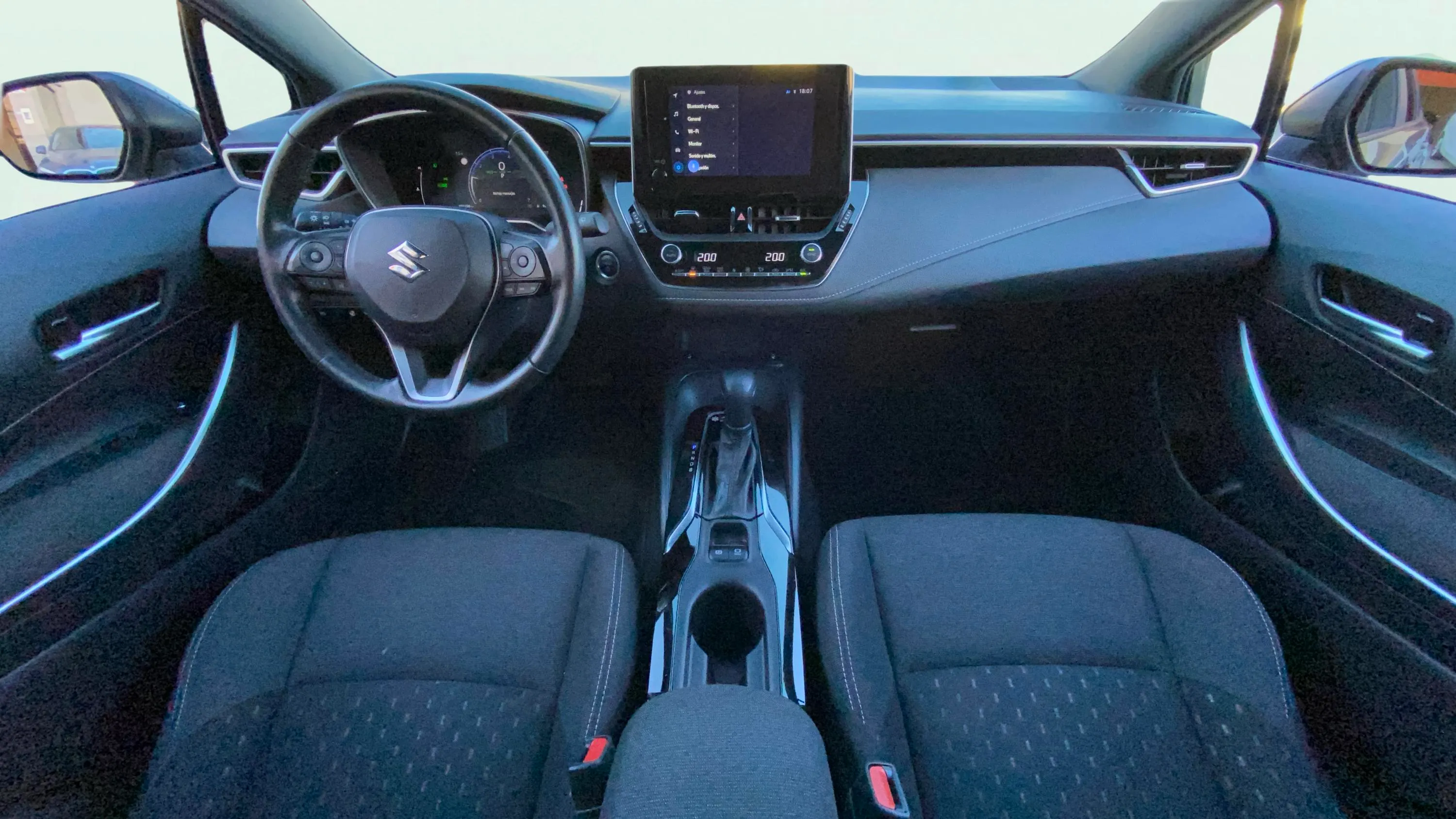 Suzuki Swace 1.8 GLE Hybrid - foto 13