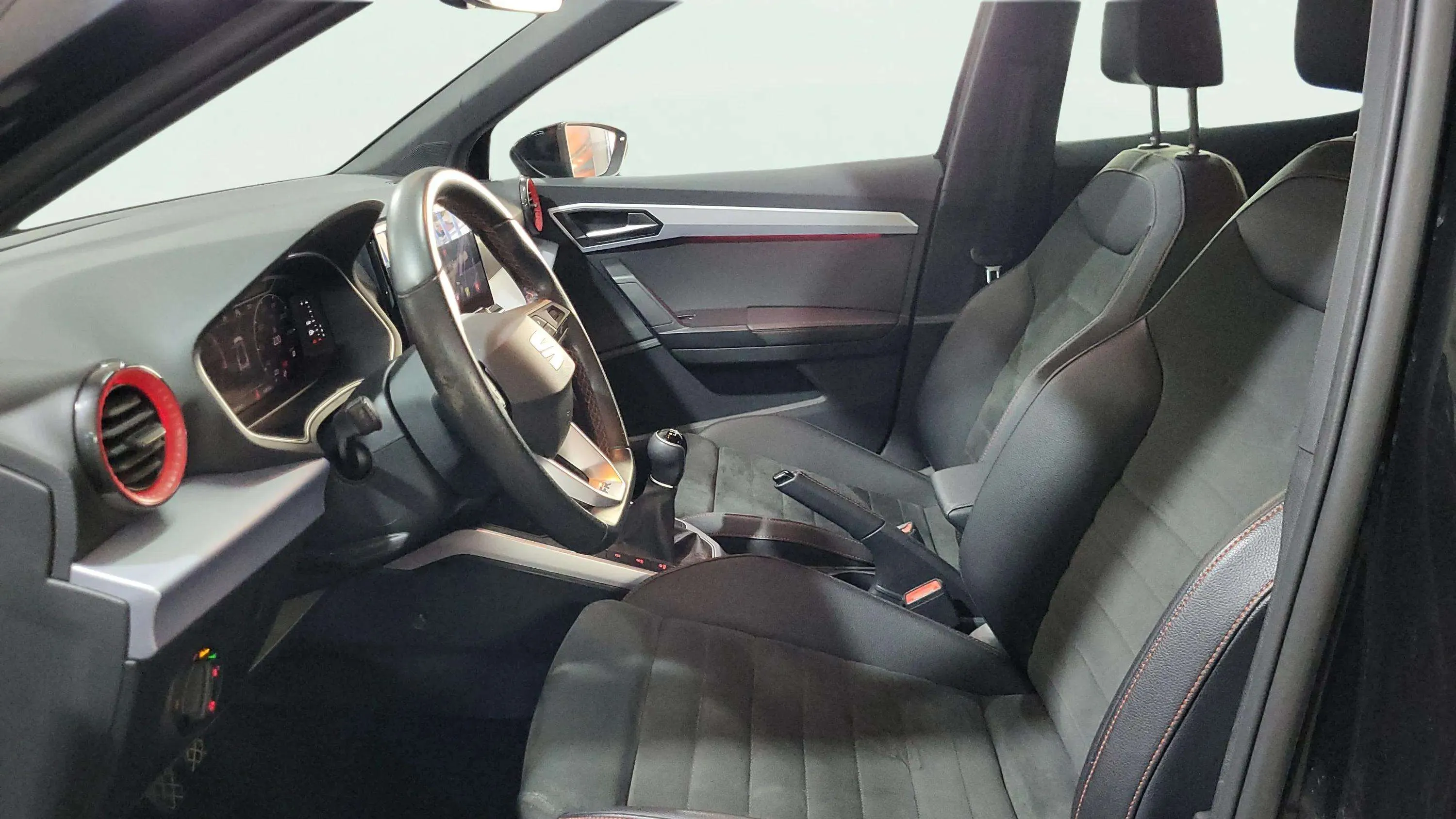 SEAT Arona 1.0 TSI FR - foto 7