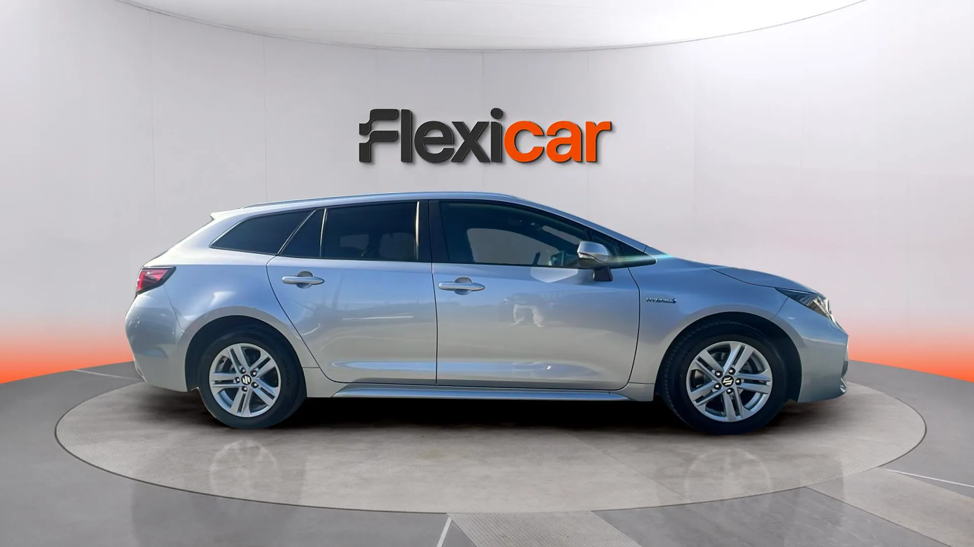 Suzuki Swace 1.8 GLE Hybrid - foto 3