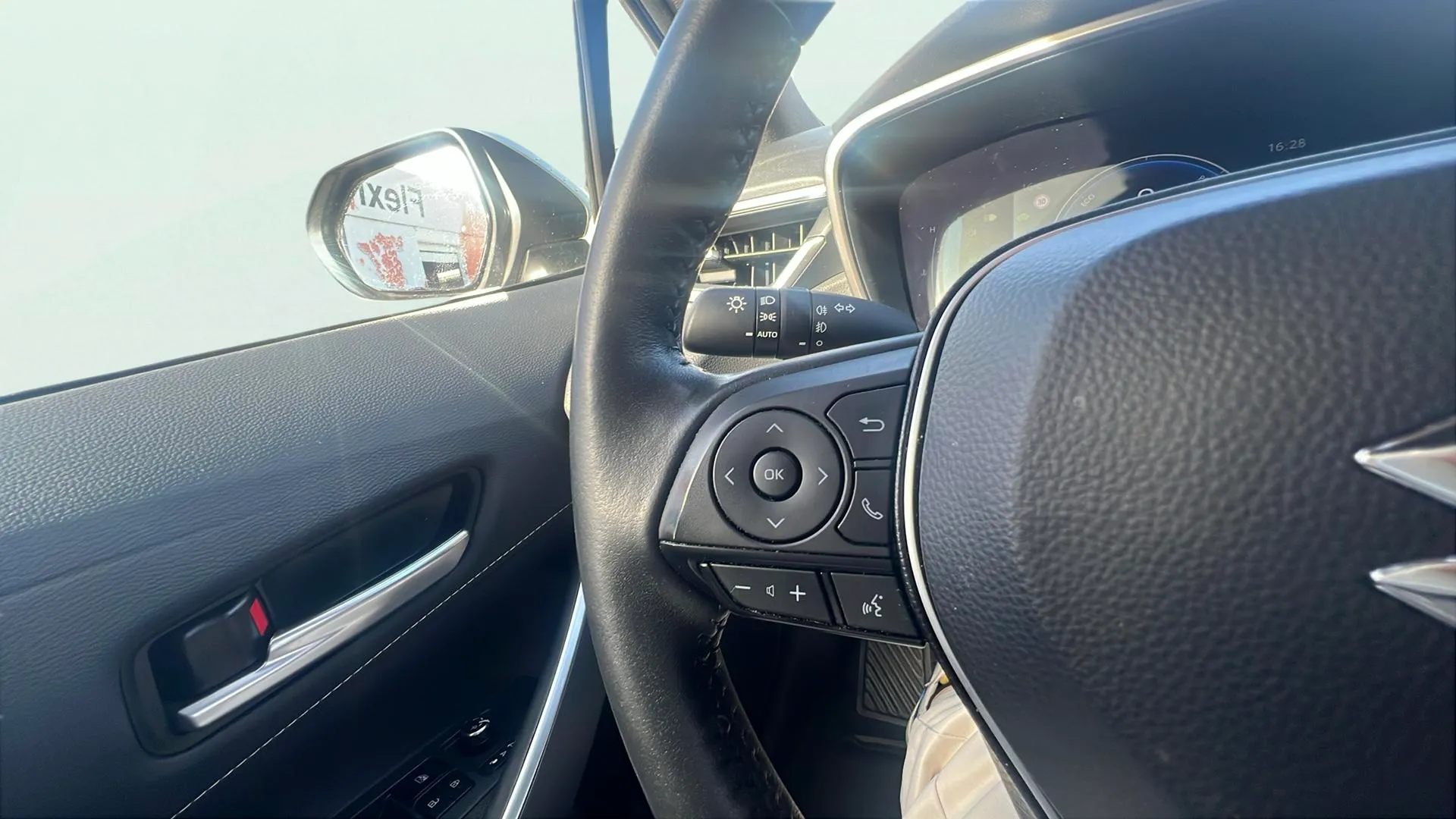 Suzuki Swace 1.8 GLE Hybrid - foto 20