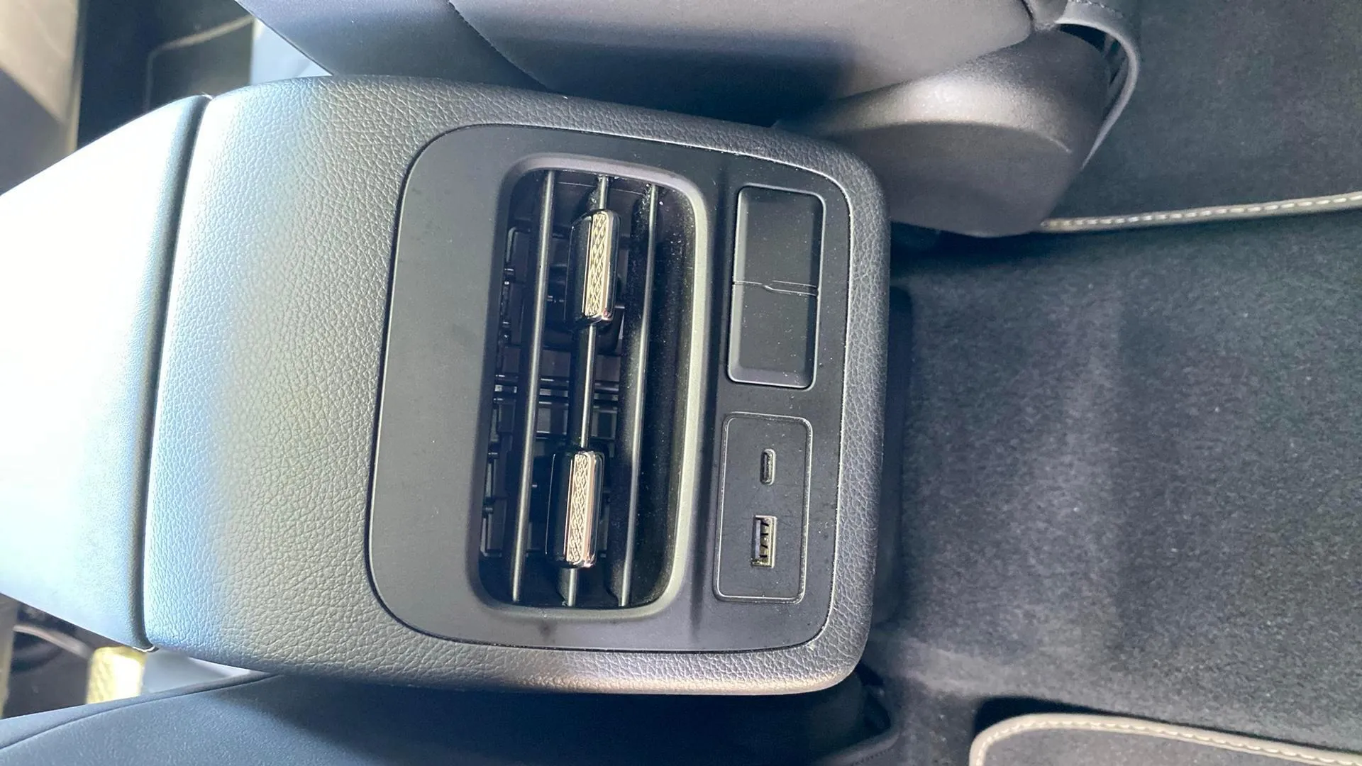 Omoda 5 Premium 1.6 T-GDi - foto 25