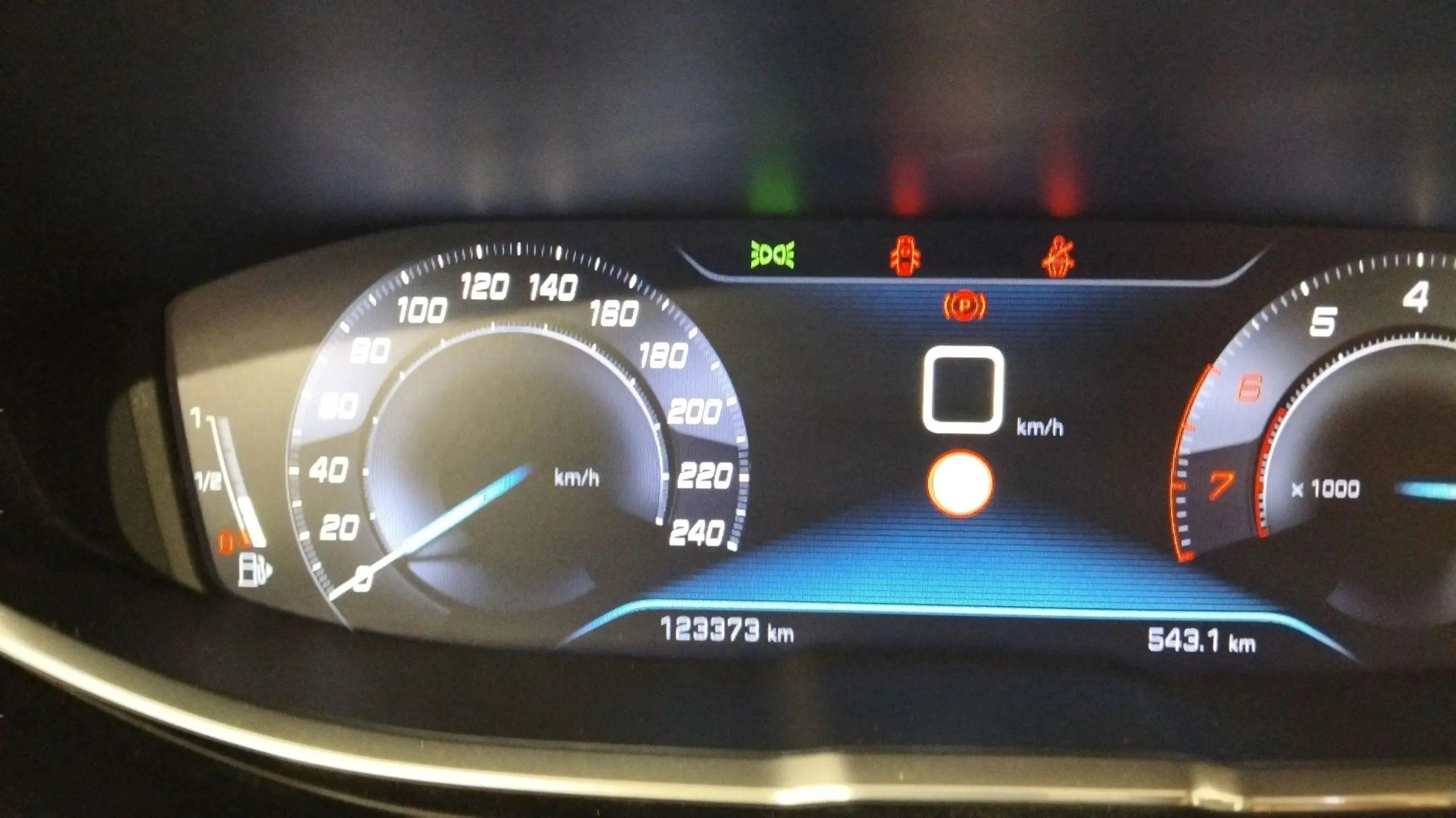 Peugeot 3008 1.2 PureTech Allure - foto 11