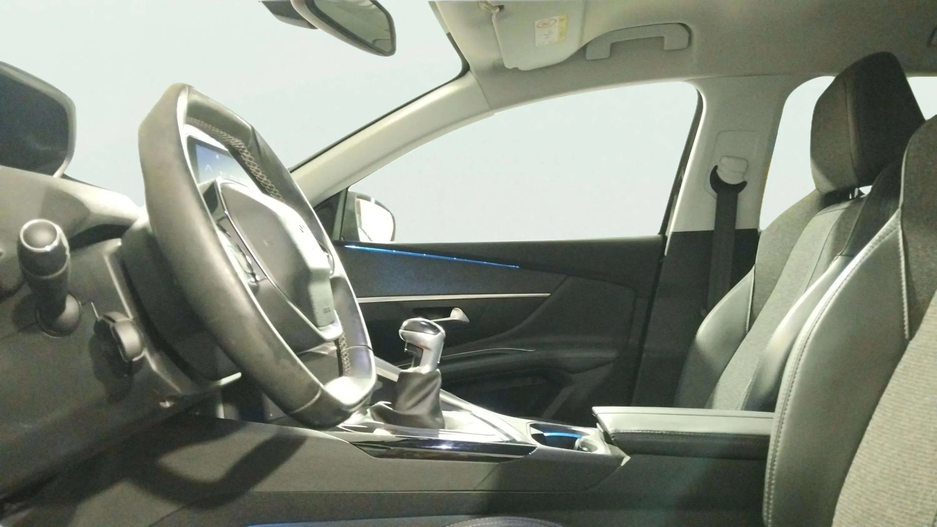 Peugeot 3008 1.2 PureTech Allure - foto 13