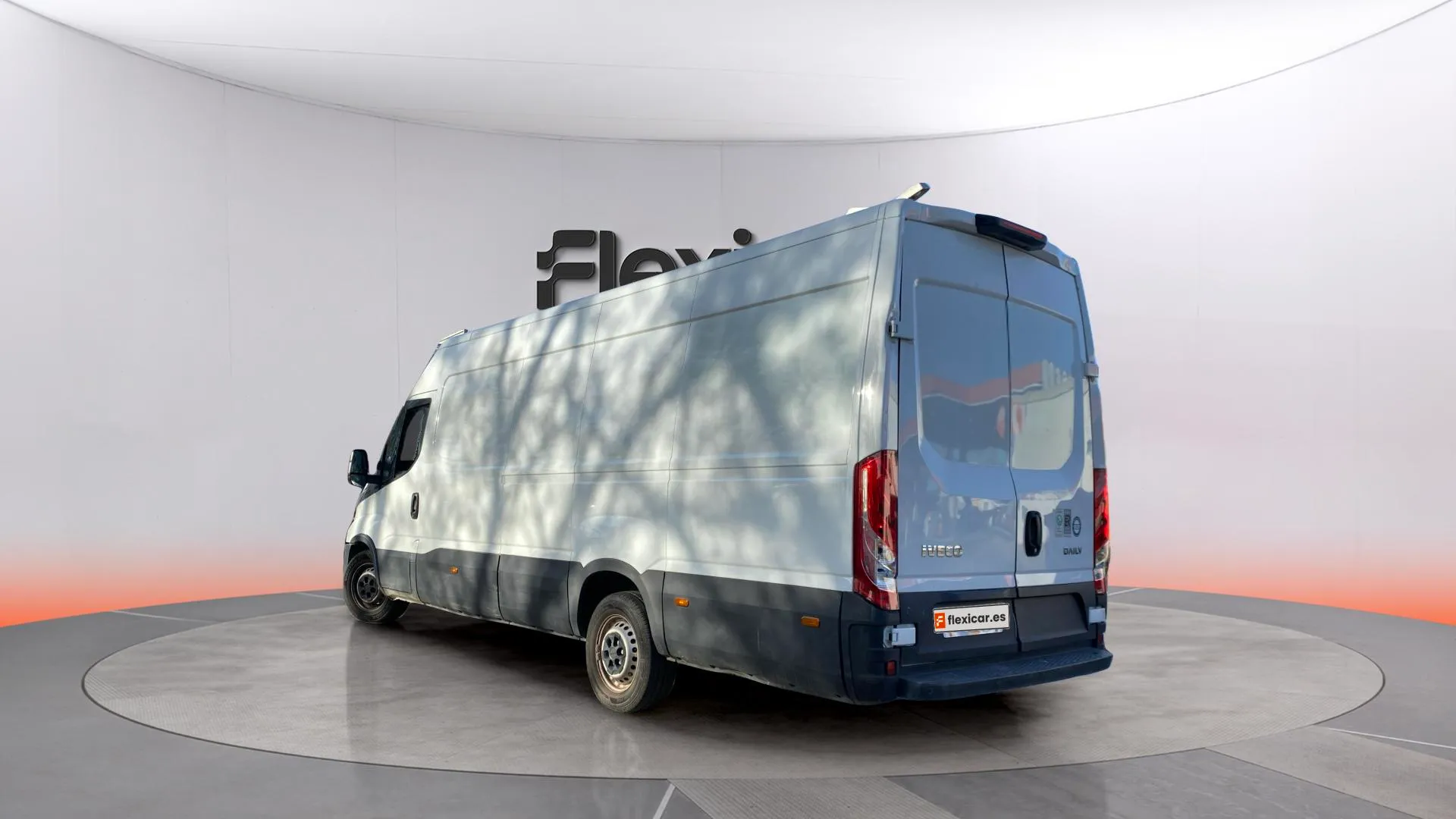 Iveco Daily Cilindrada: 2287 cm³ Tipo de combustible: Diésel - foto 2
