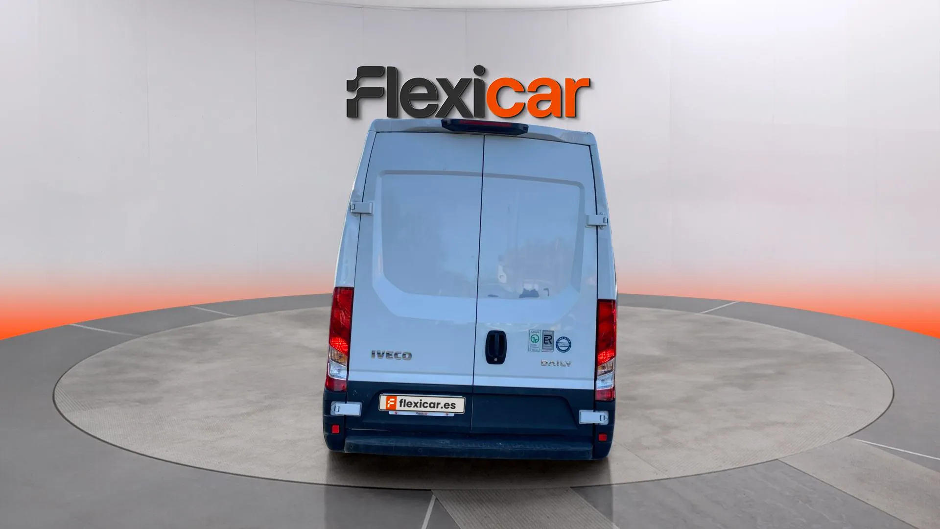 Iveco Daily Cilindrada: 2287 cm³ Tipo de combustible: Diésel - foto 8