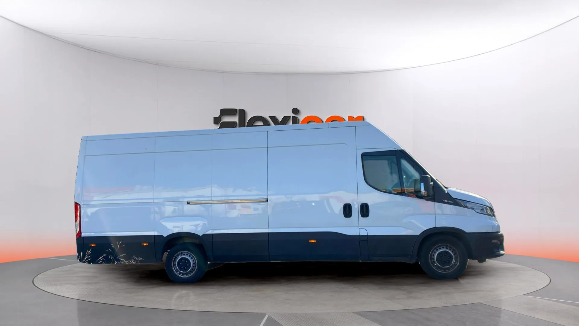 Iveco Daily Cilindrada: 2287 cm³ Tipo de combustible: Diésel - foto 6