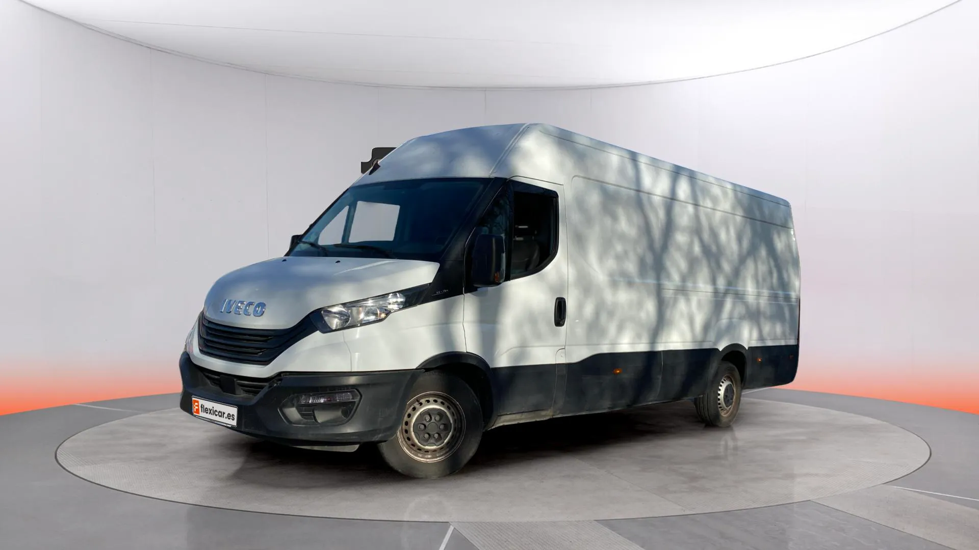 Iveco Daily Cilindrada: 2287 cm³ Tipo de combustible: Diésel - foto 3