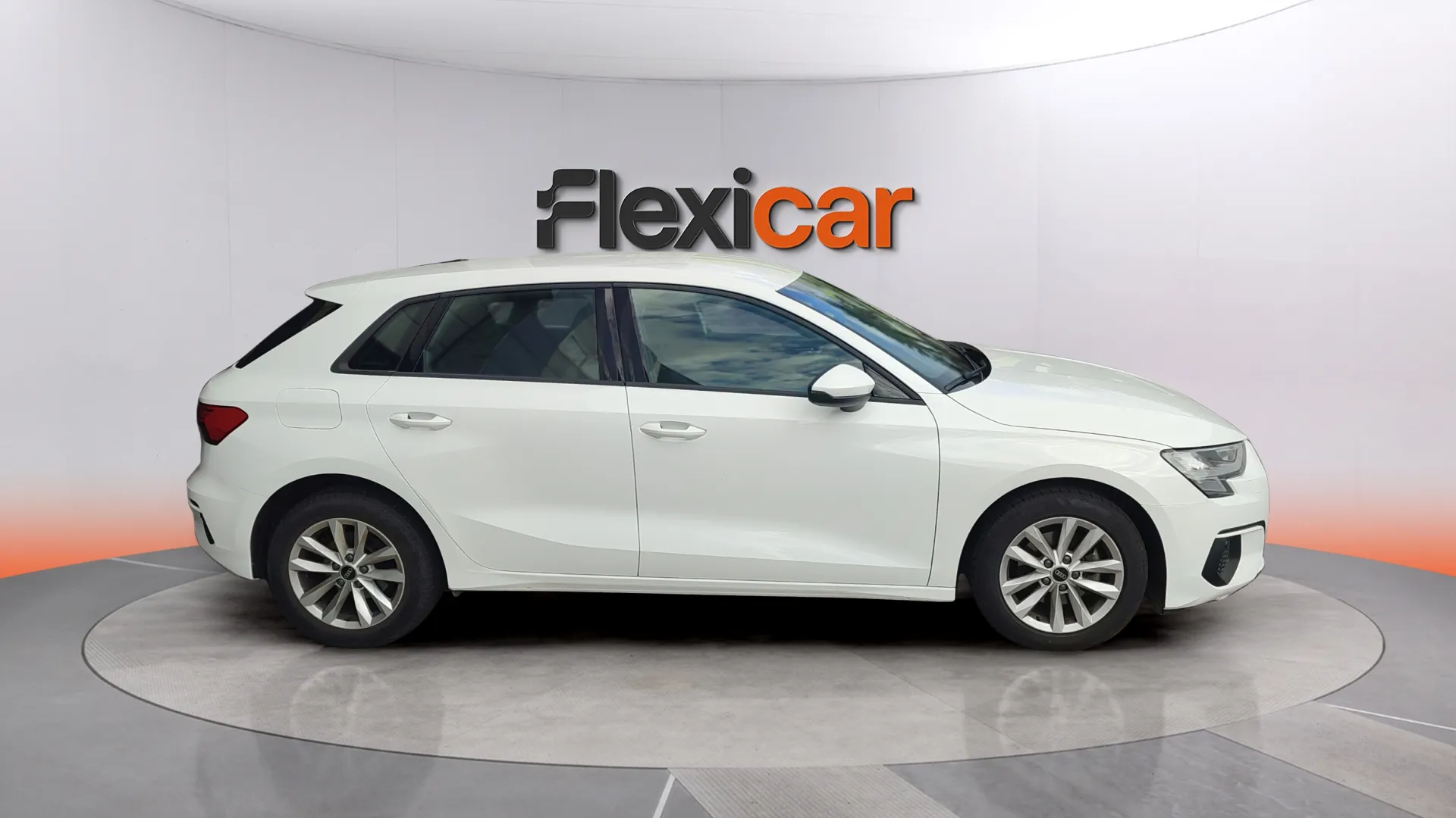 Audi A3 Sportback 30 TFSI - foto 2