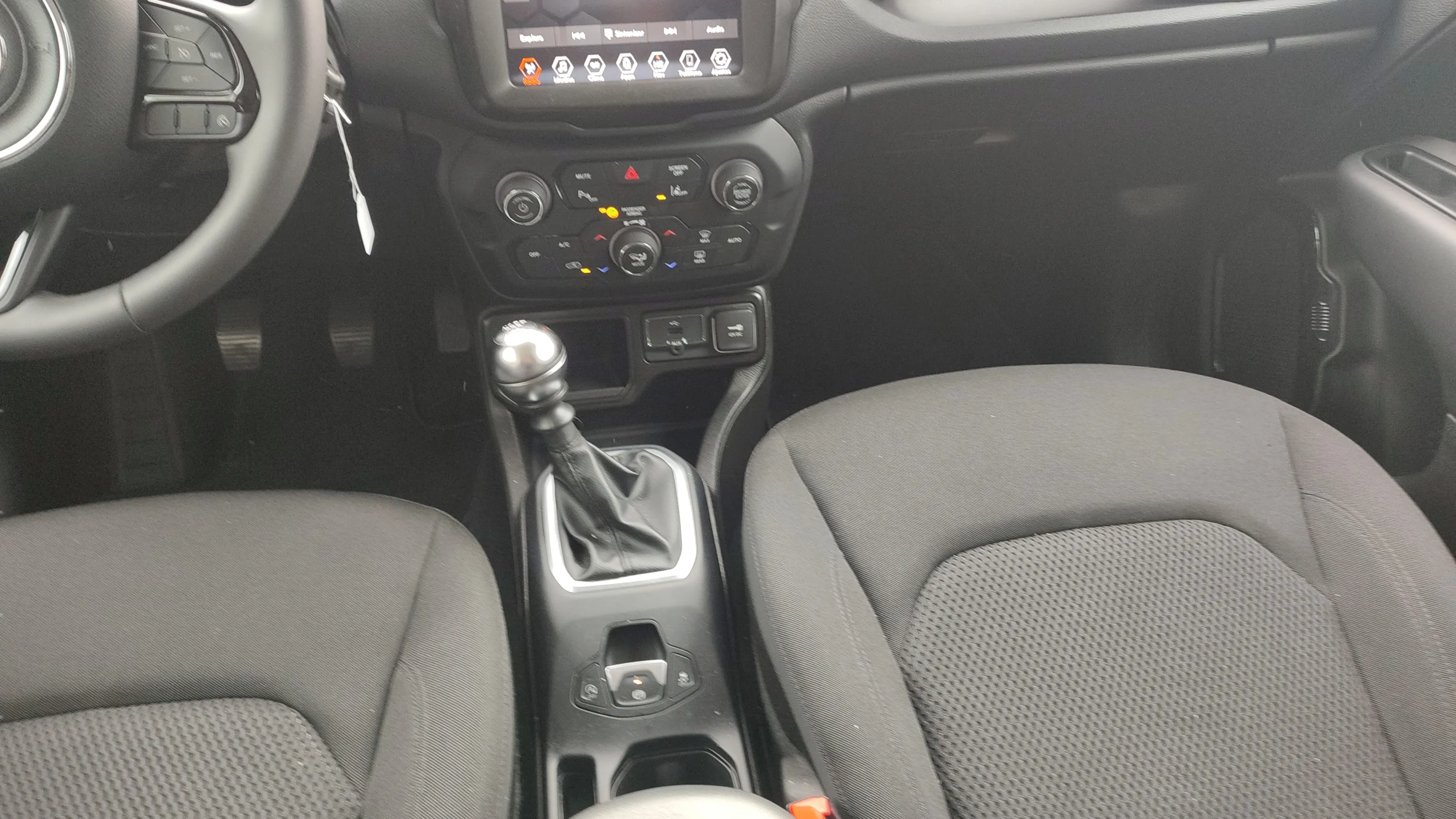 Jeep Renegade Night Eagle II 1.0G 4x2 - foto 7