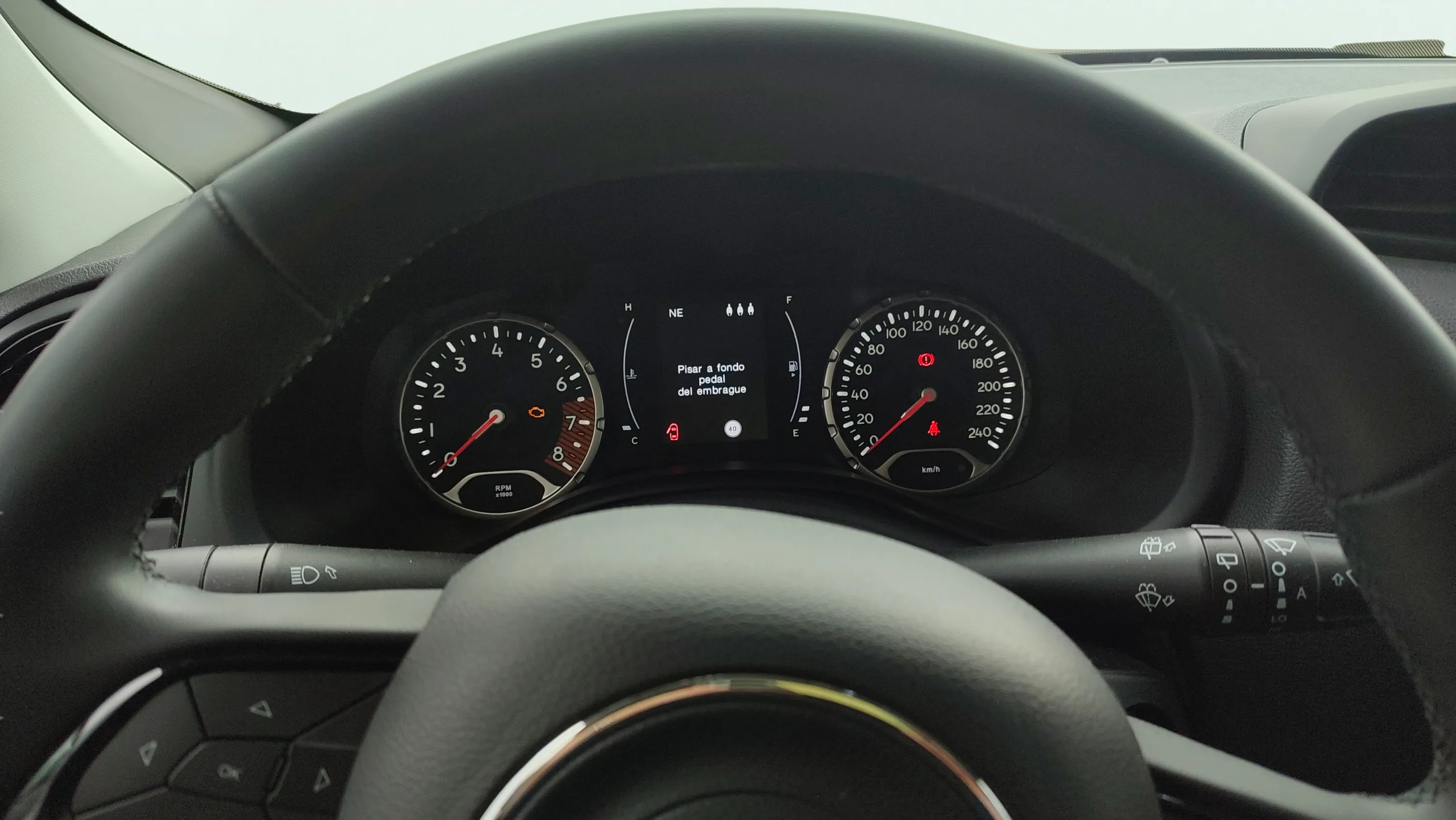 Jeep Renegade Night Eagle II 1.0G 4x2 - foto 9