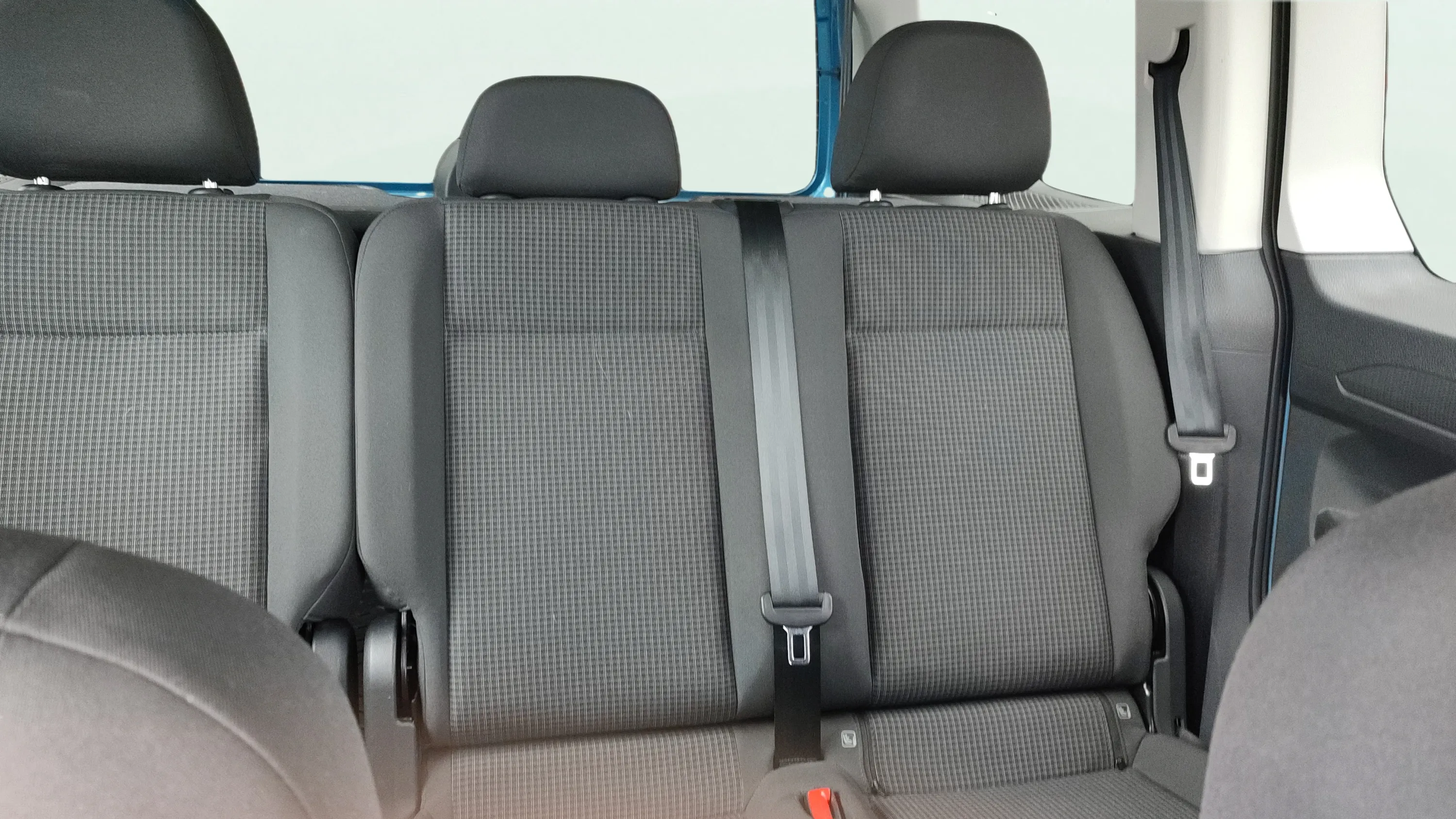 Volkswagen Caddy California 2.0 TDI - foto 9