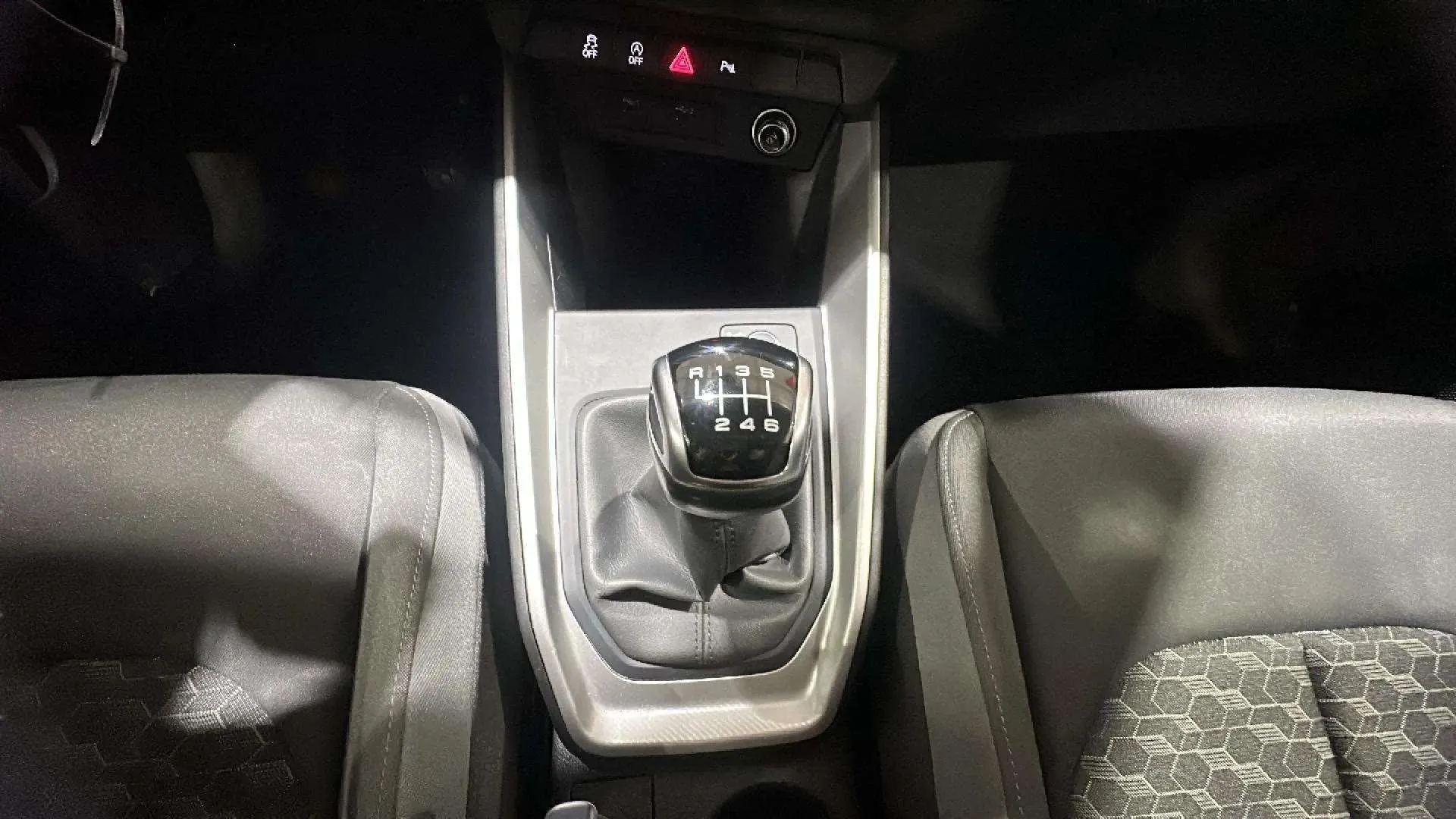 Audi A1 Sportback Advanced 30 TFSI - foto 19