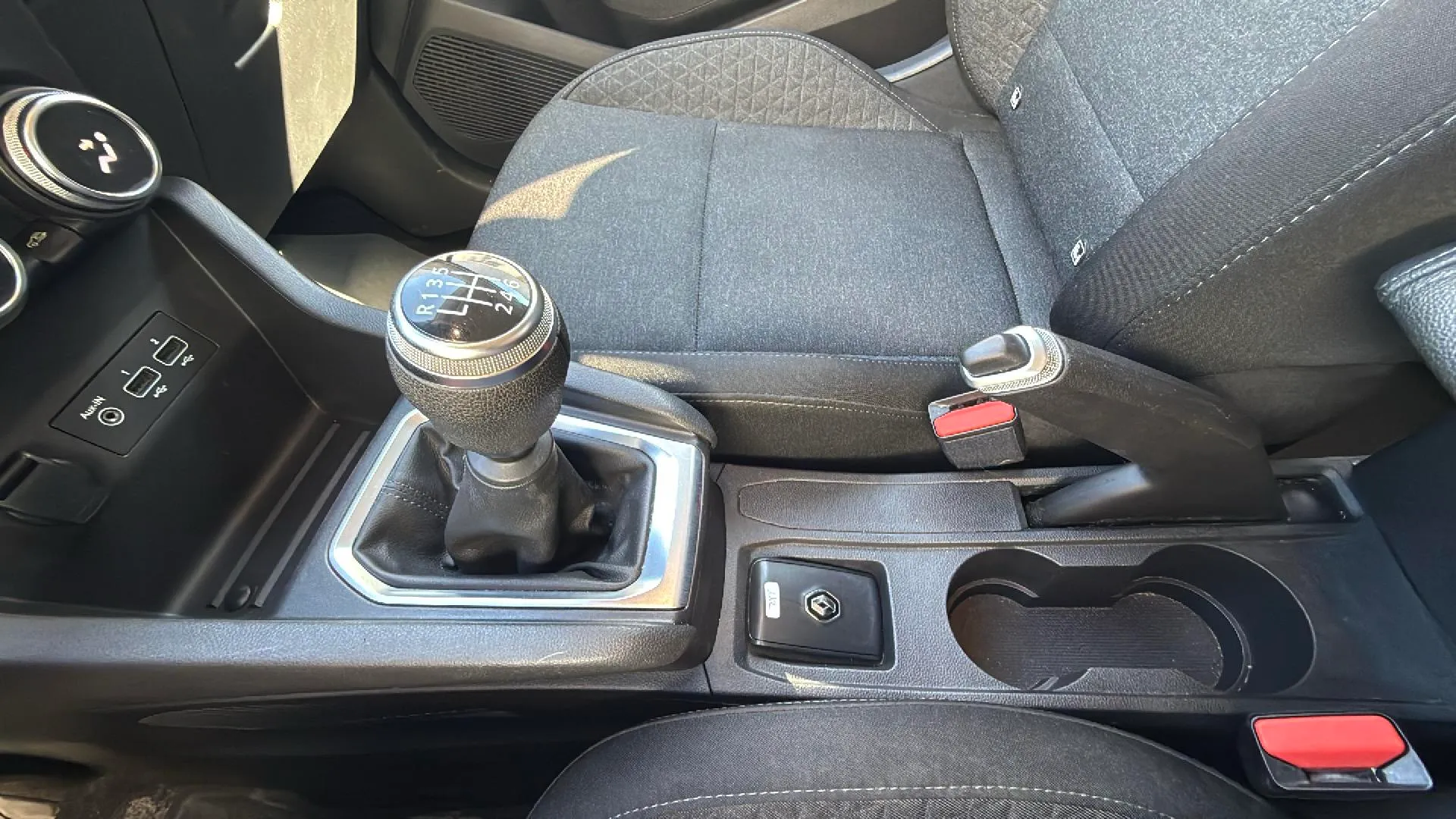 Renault Clio Business TCe - foto 15