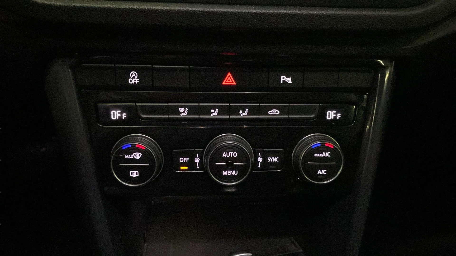 Volkswagen T-Roc Sport 2.0 TDI 4 Motion DSG - foto 25