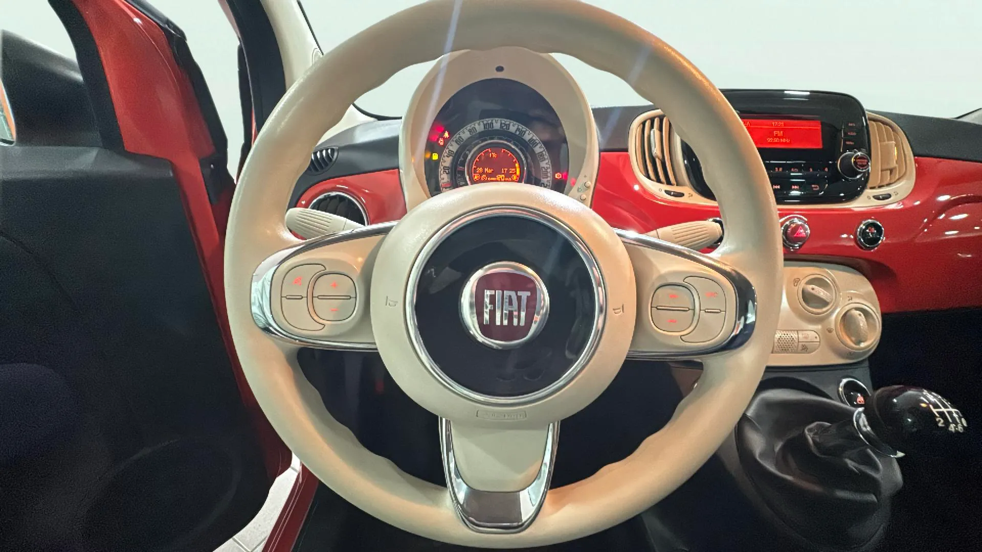Fiat 500 Club 1.0 Hybrid - foto 12