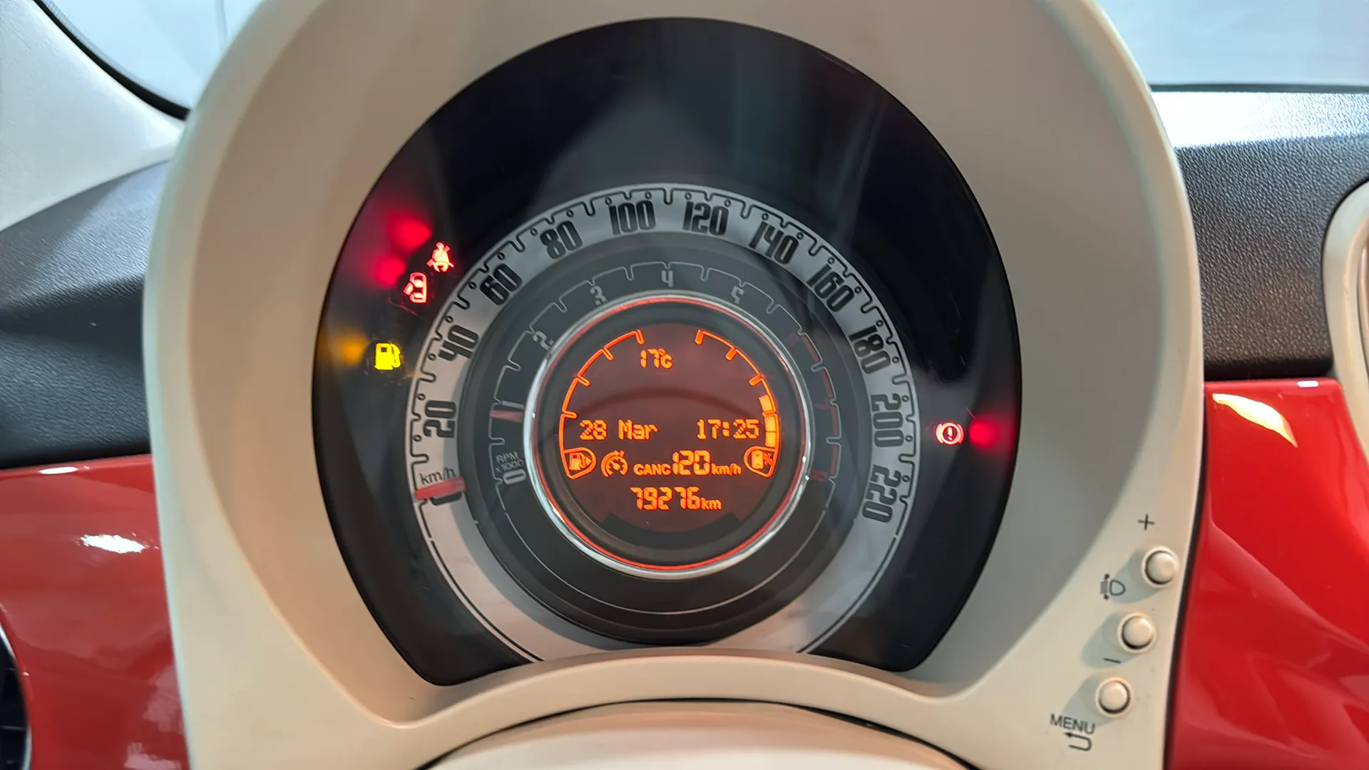 Fiat 500 Club 1.0 Hybrid - foto 11