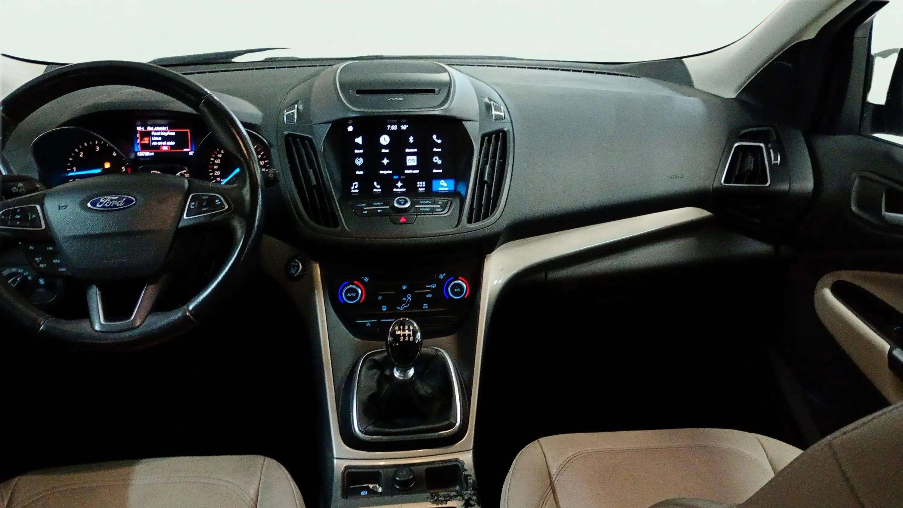 Ford Kuga 1.5 TDCi 120 4x2 A-S-S Titanium - foto 10