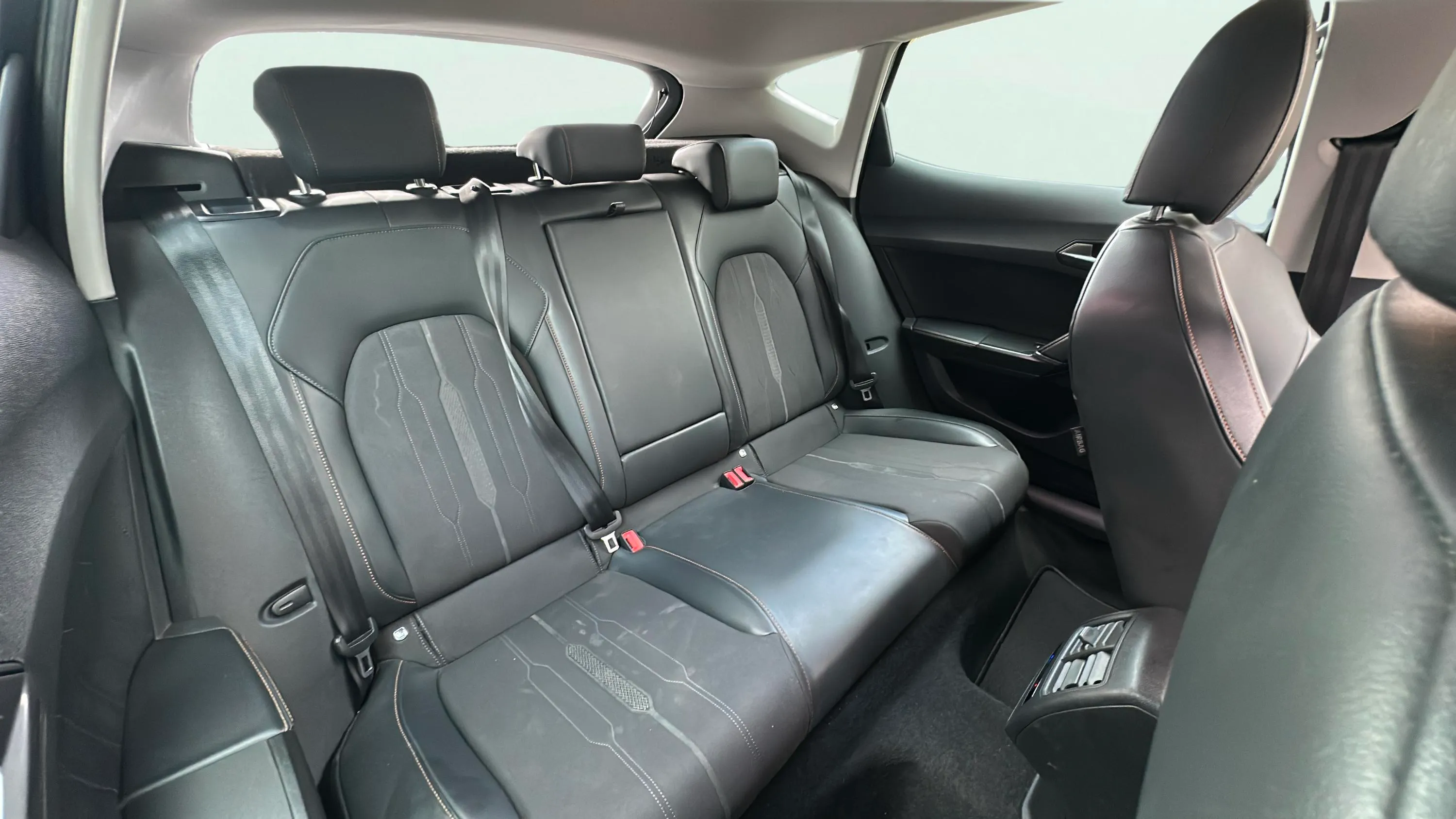 Cupra Formentor 1.5 TSI DSG - foto 24