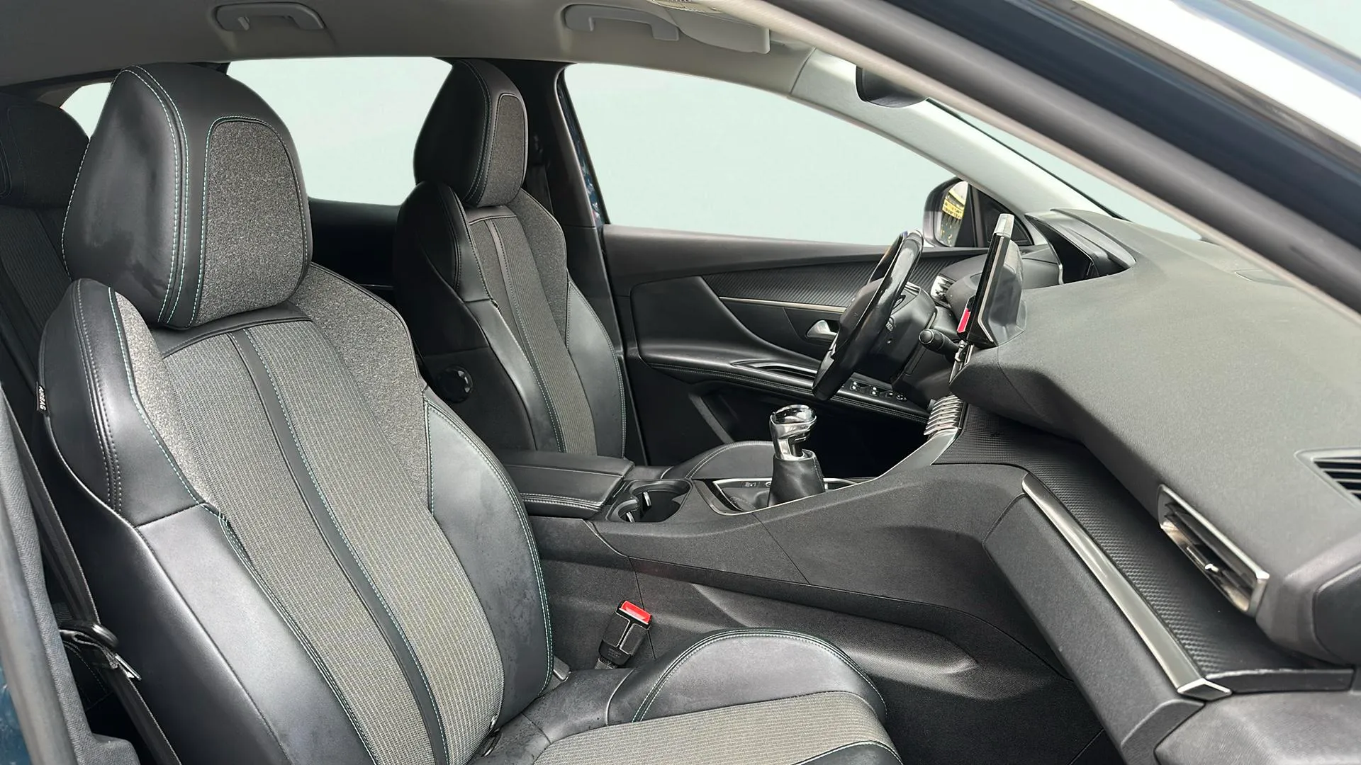 Peugeot 3008 1.2 PureTech Allure - foto 13