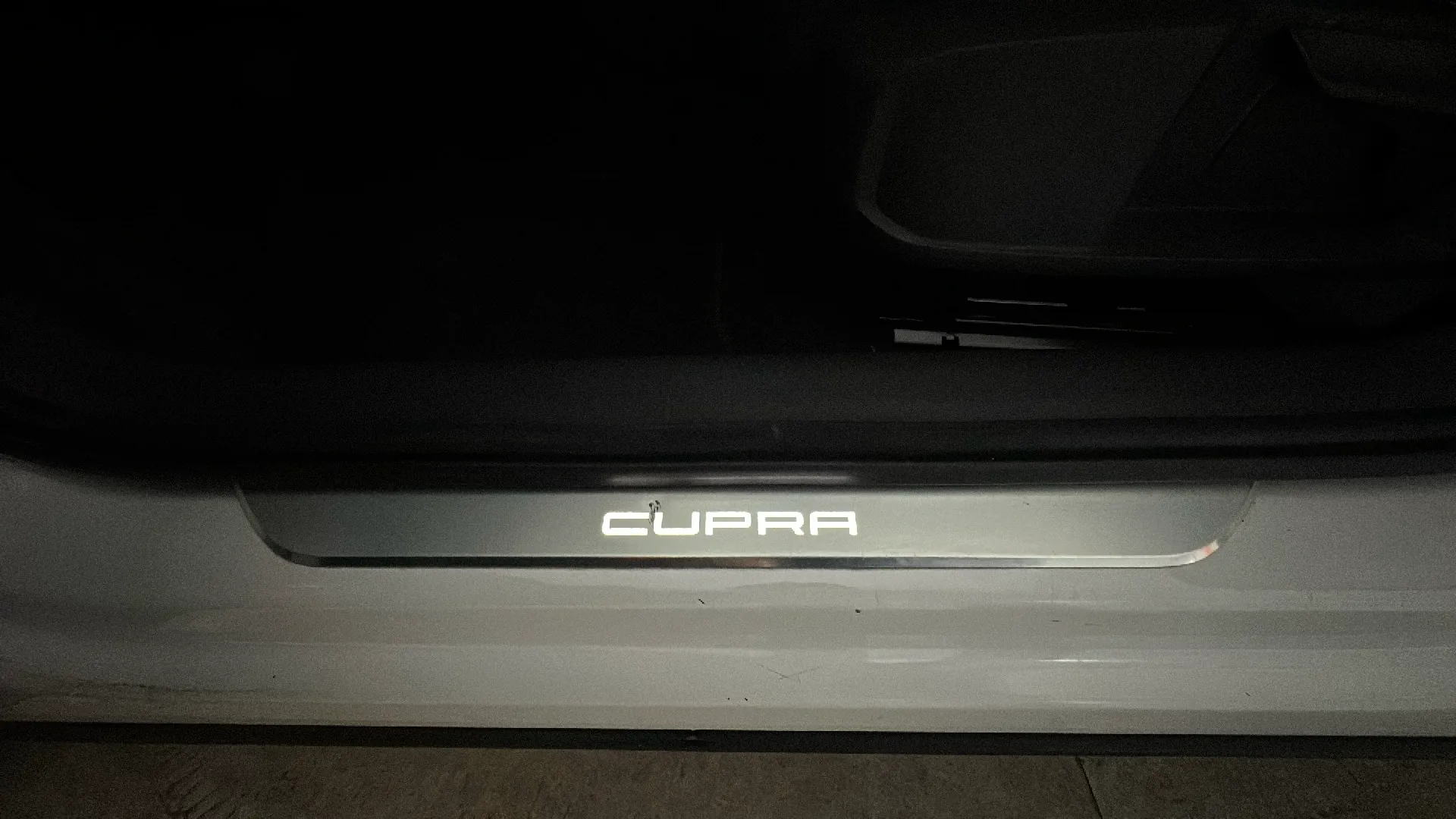 Cupra Formentor 1.5 TSI DSG - foto 19