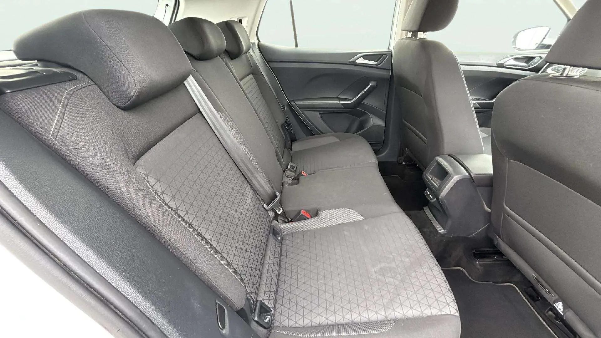 Volkswagen T-Cross Advance 1.0 TSI - foto 17