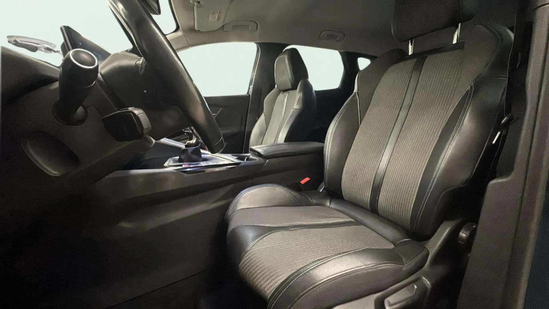 Peugeot 3008 1.2 PureTech Allure - foto 17
