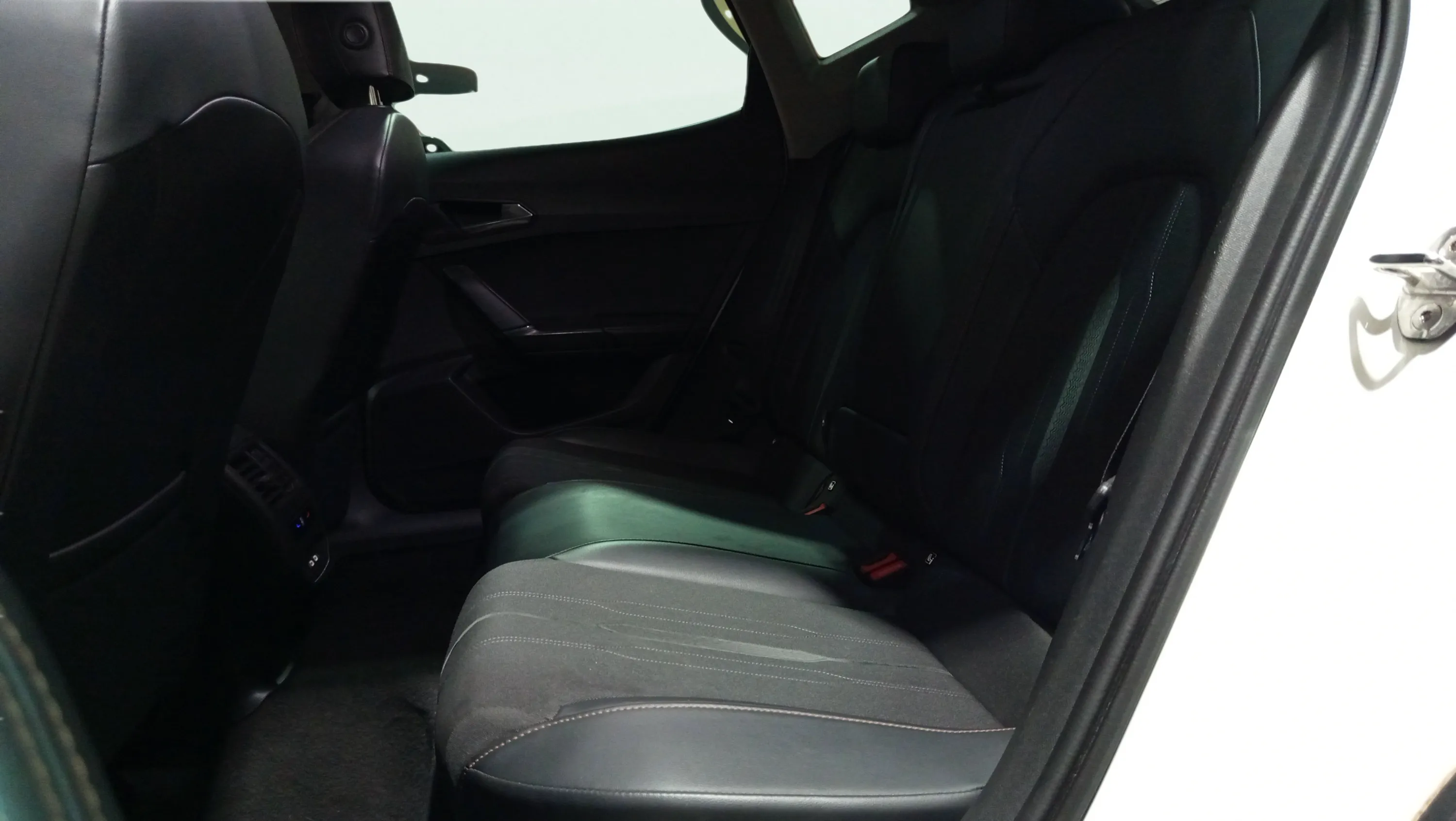 Cupra Formentor 1.5 TSI DSG - foto 17