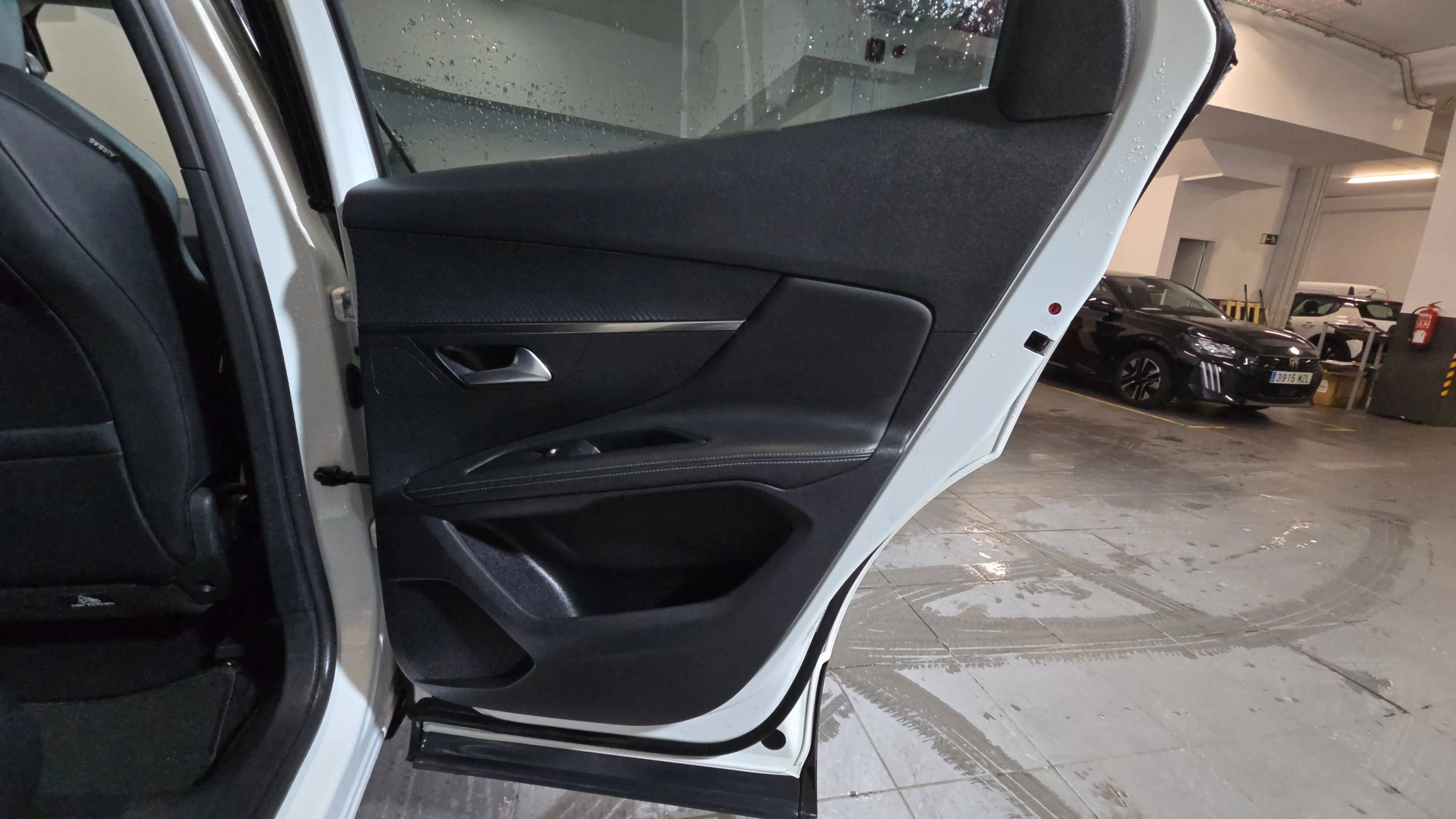 Peugeot 3008 1.2 PureTech Active Pack EAT8 - foto 23