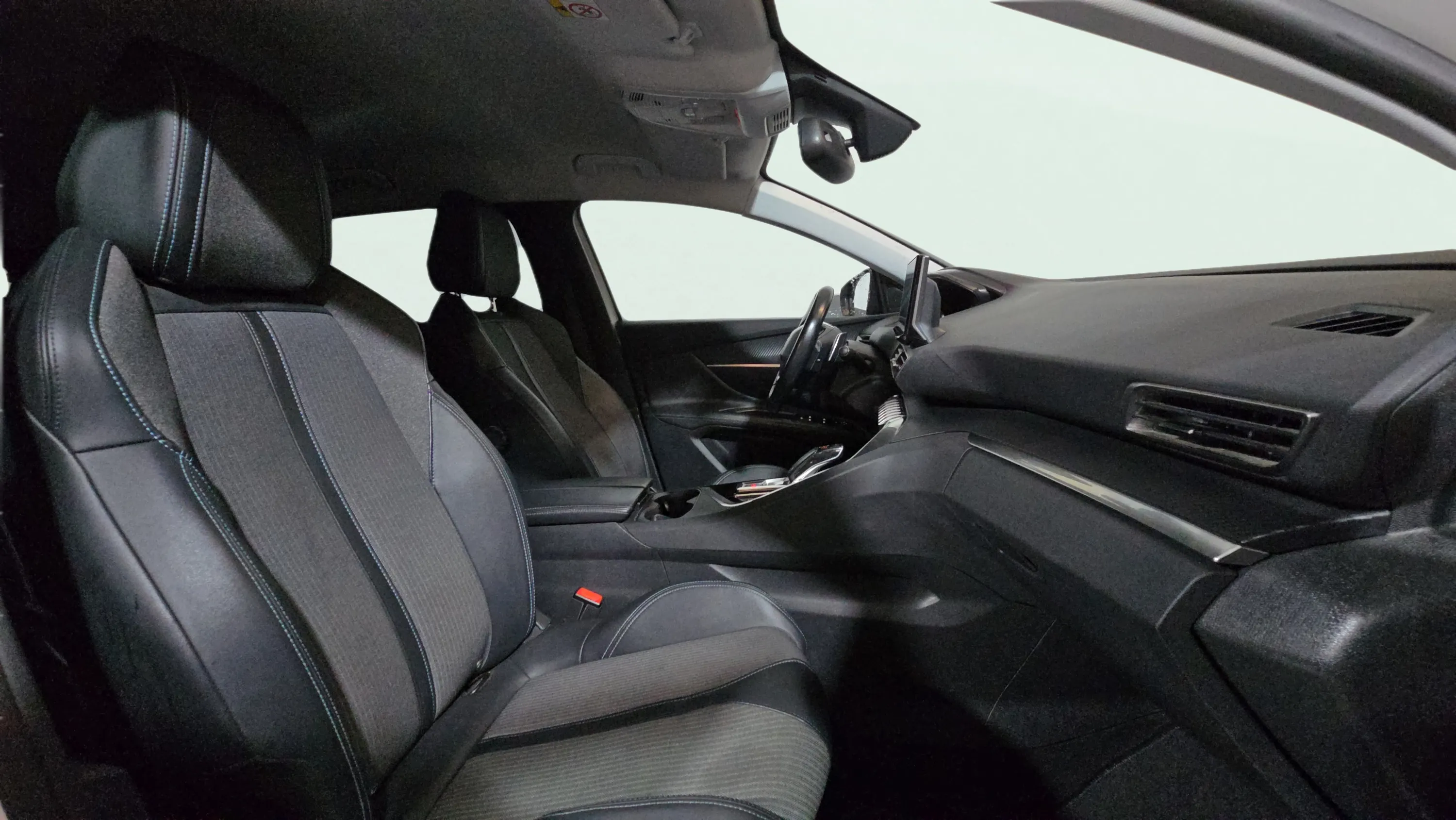 Peugeot 3008 1.2 PureTech Active Pack EAT8 - foto 15